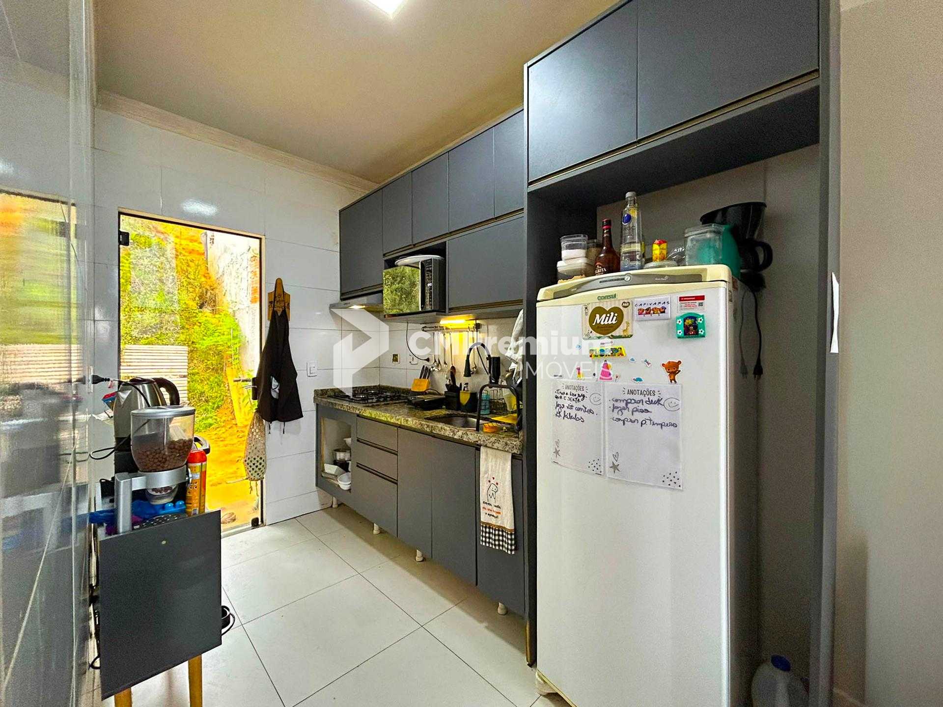 Casa 3 Quartos com Suíte e Churrasqueira no Bairro Nações - Fa...