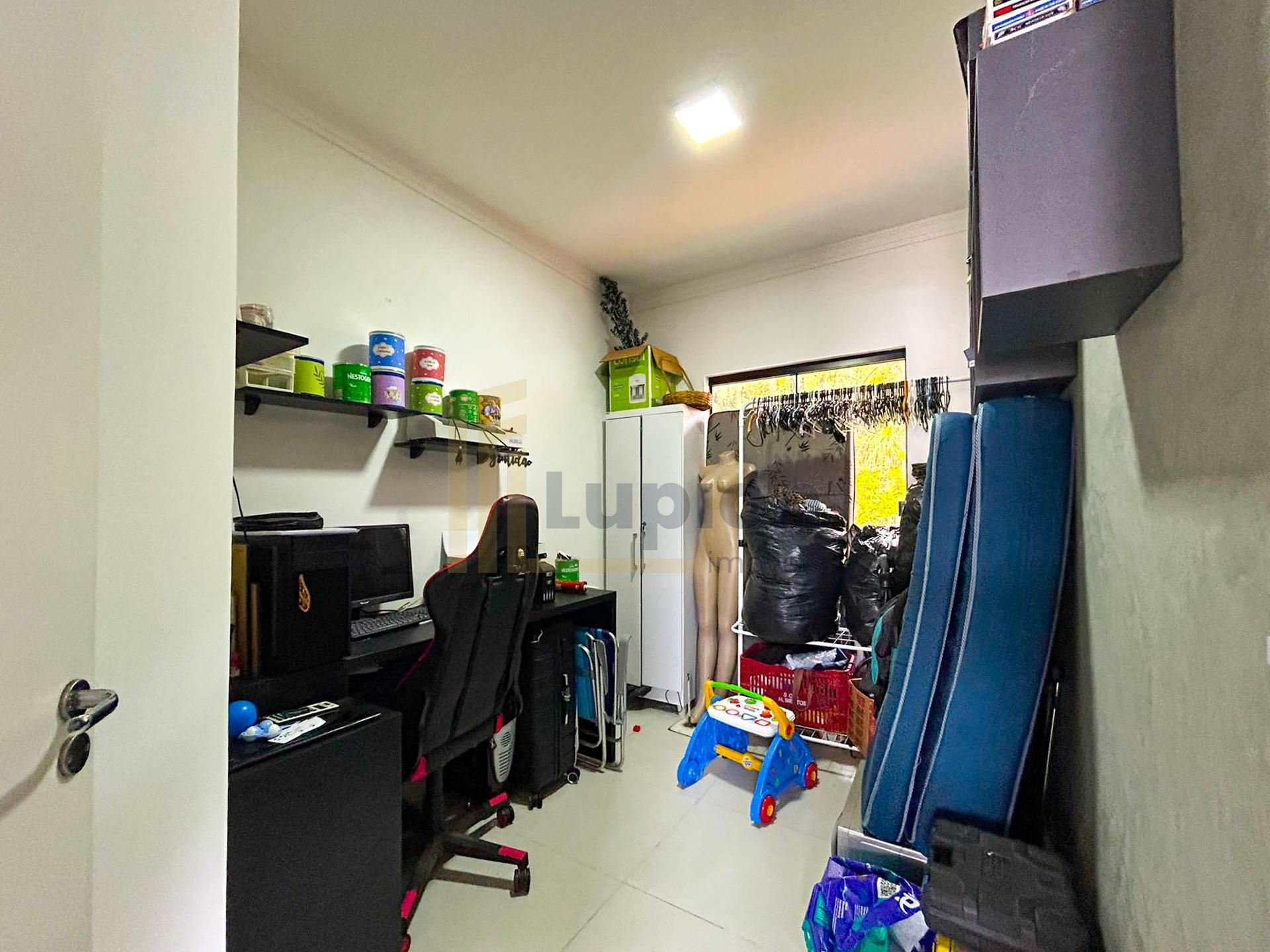 Casa 3 Quartos com Suíte e Churrasqueira no Bairro Nações - Fa...