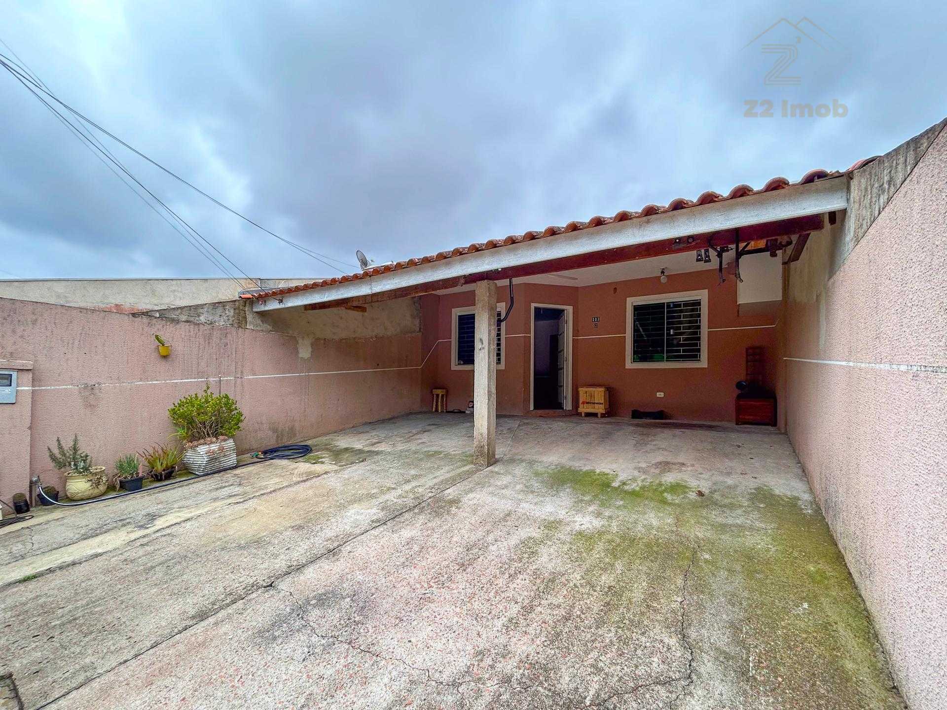 Casa 3 Quartos com Área Gourmet no Gralha Azul - Fazenda Rio G...