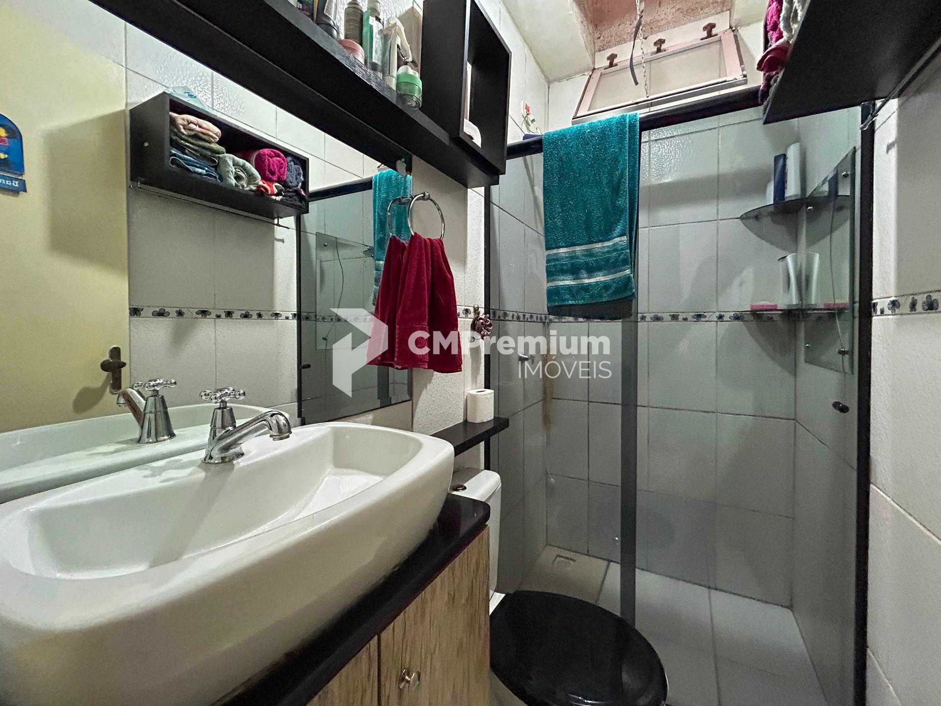 Casa 3 Quartos com Área Gourmet no Gralha Azul - Fazenda Rio G...