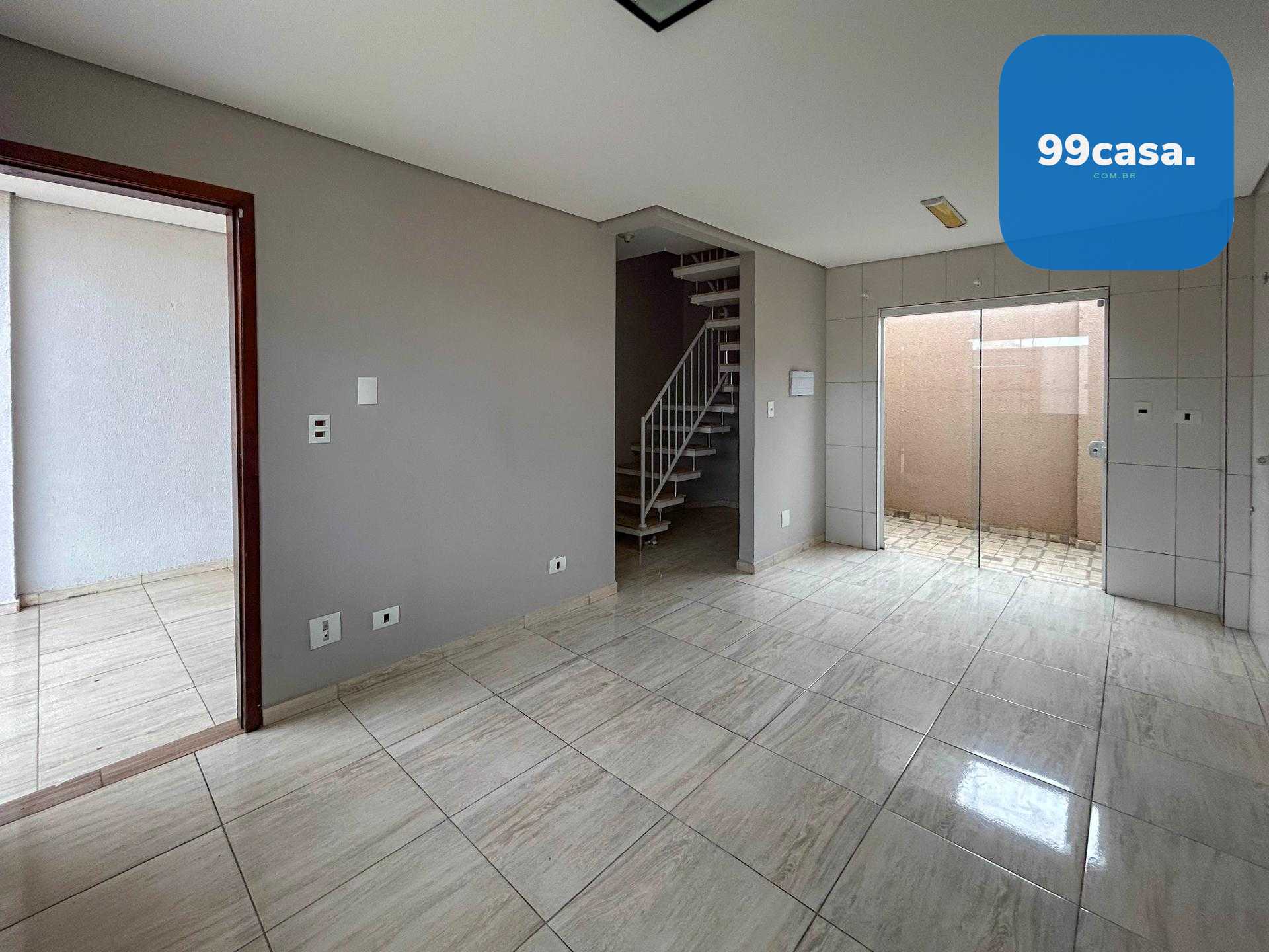 Sobrado de Esquina 3 Quartos com Acesso à Av. Brasil - Fazenda...