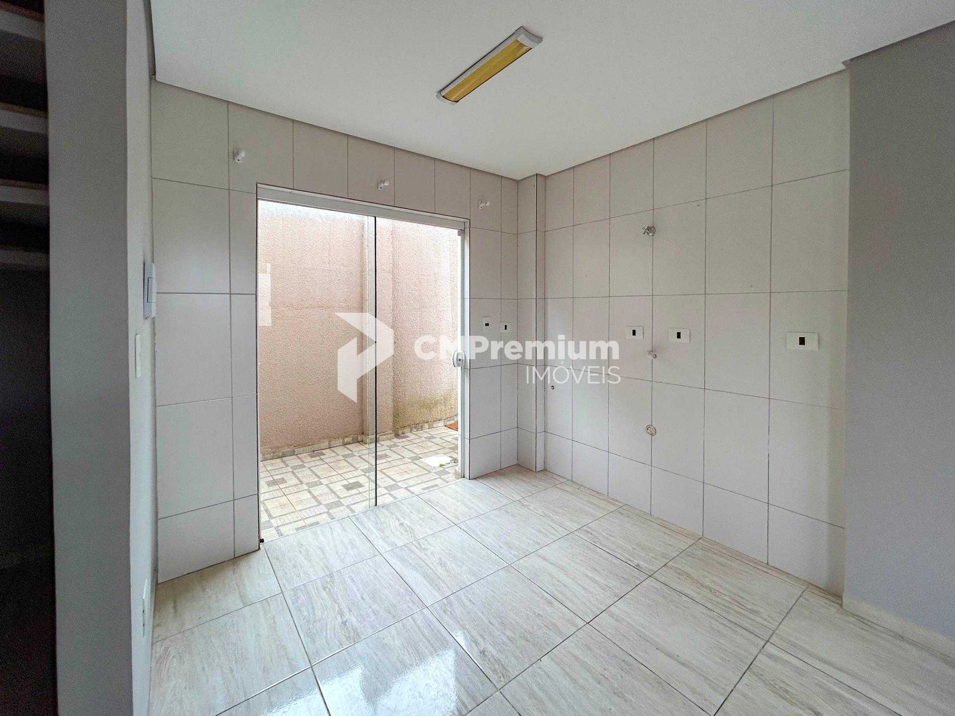 Sobrado de Esquina 3 Quartos com Acesso à Av. Brasil - Fazenda...