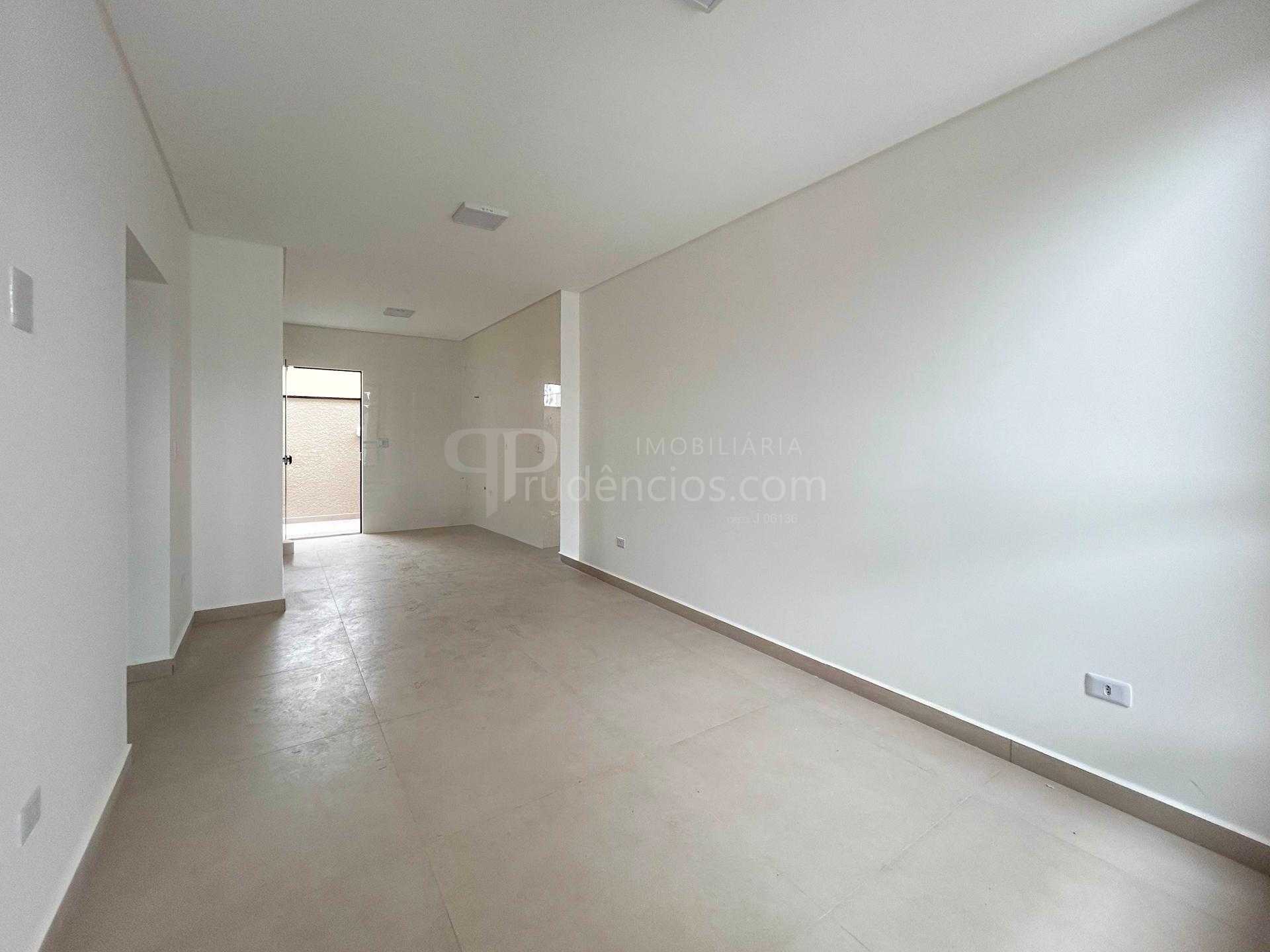 Casa 3 Quartos com Churrasqueira no Gralha Azul - Fazenda Rio ...