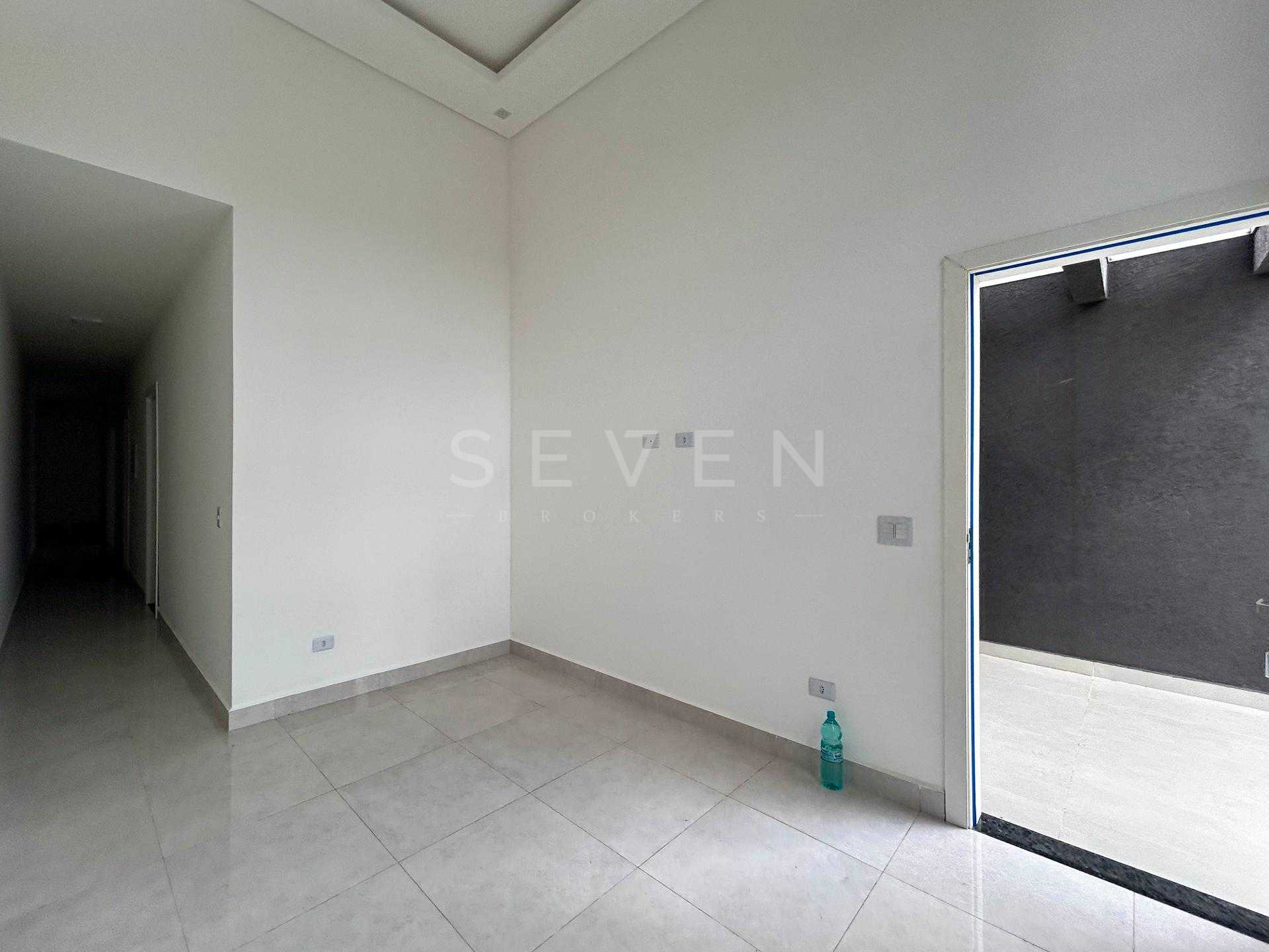 Casa 3 Quartos com Suíte e Área Gourmet no Bairro Iguaçu - Faz...