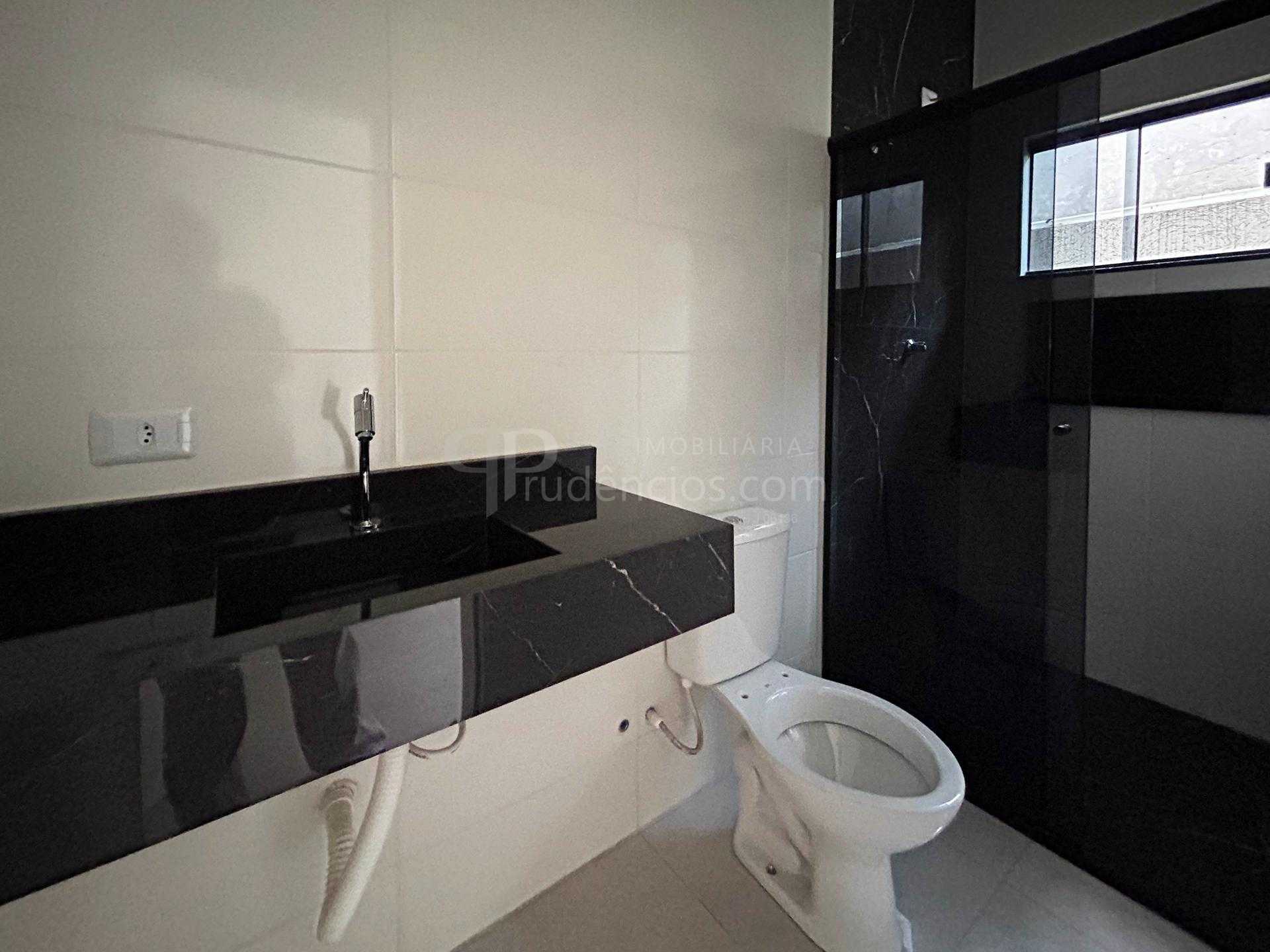 Casa 3 Quartos com Suíte e Área Gourmet no Bairro Iguaçu - Faz...