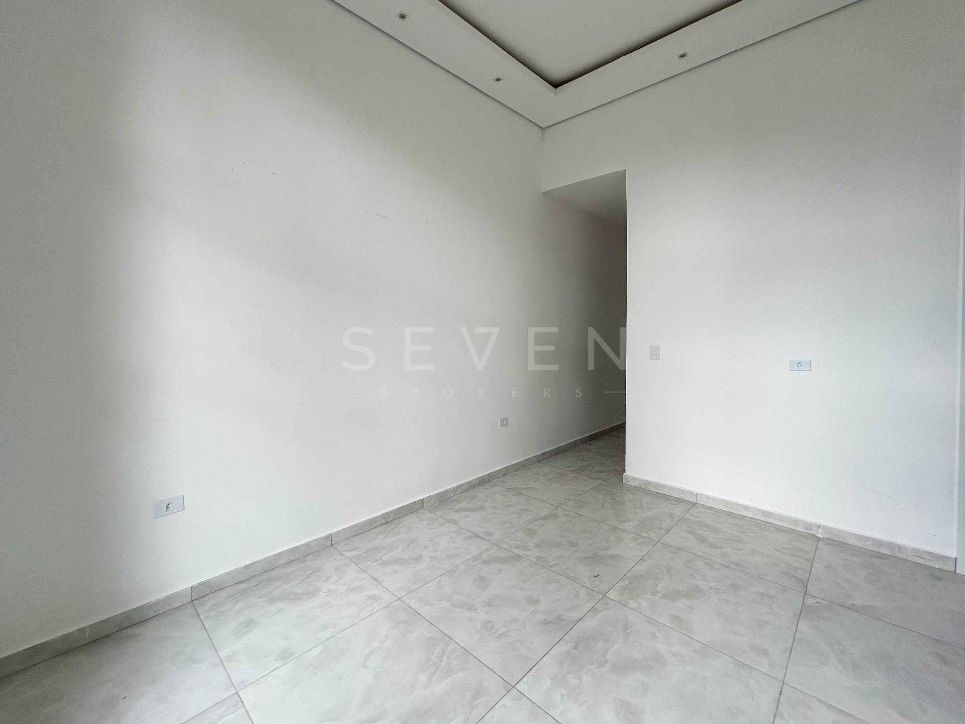 Casa 3 Quartos com Suíte e  Amplo Espaço no Iguaçu - Fazenda R...