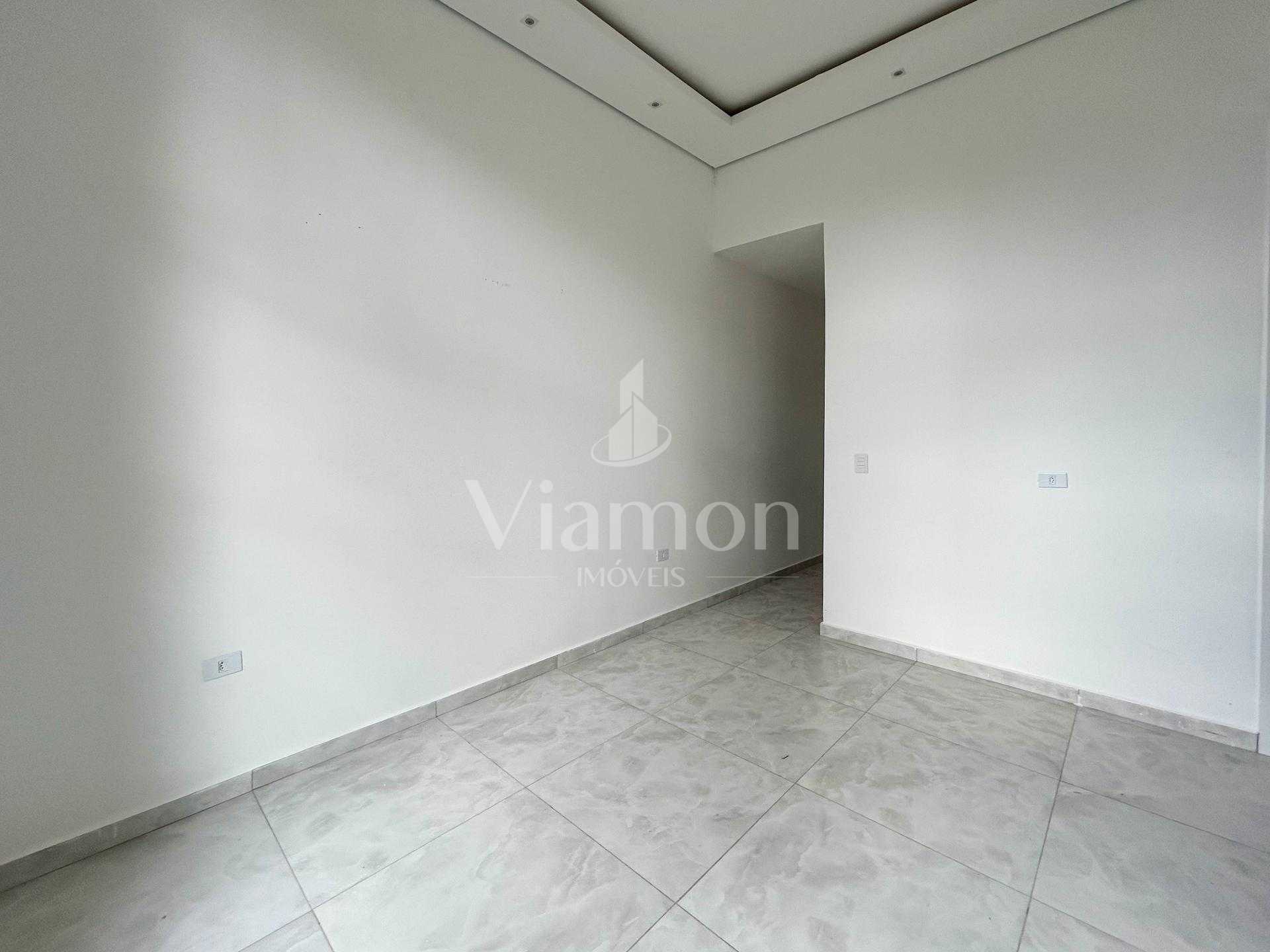 Casa 3 Quartos com Suíte e  Amplo Espaço no Iguaçu - Fazenda R...