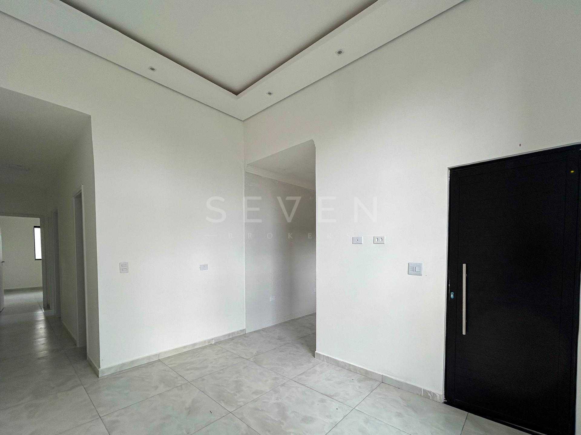 Casa 3 Quartos com Suíte e  Amplo Espaço no Iguaçu - Fazenda R...