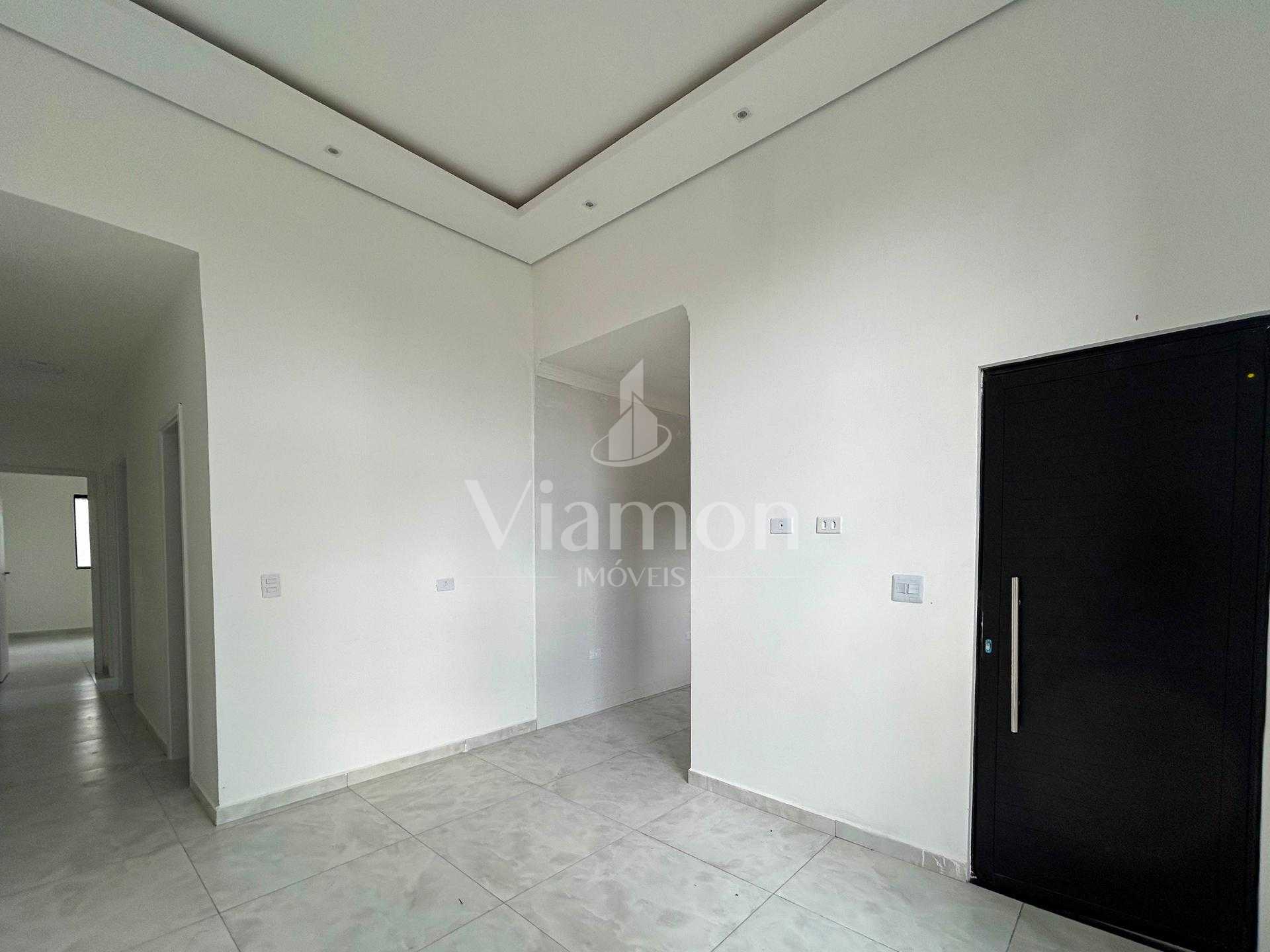 Casa 3 Quartos com Suíte e  Amplo Espaço no Iguaçu - Fazenda R...