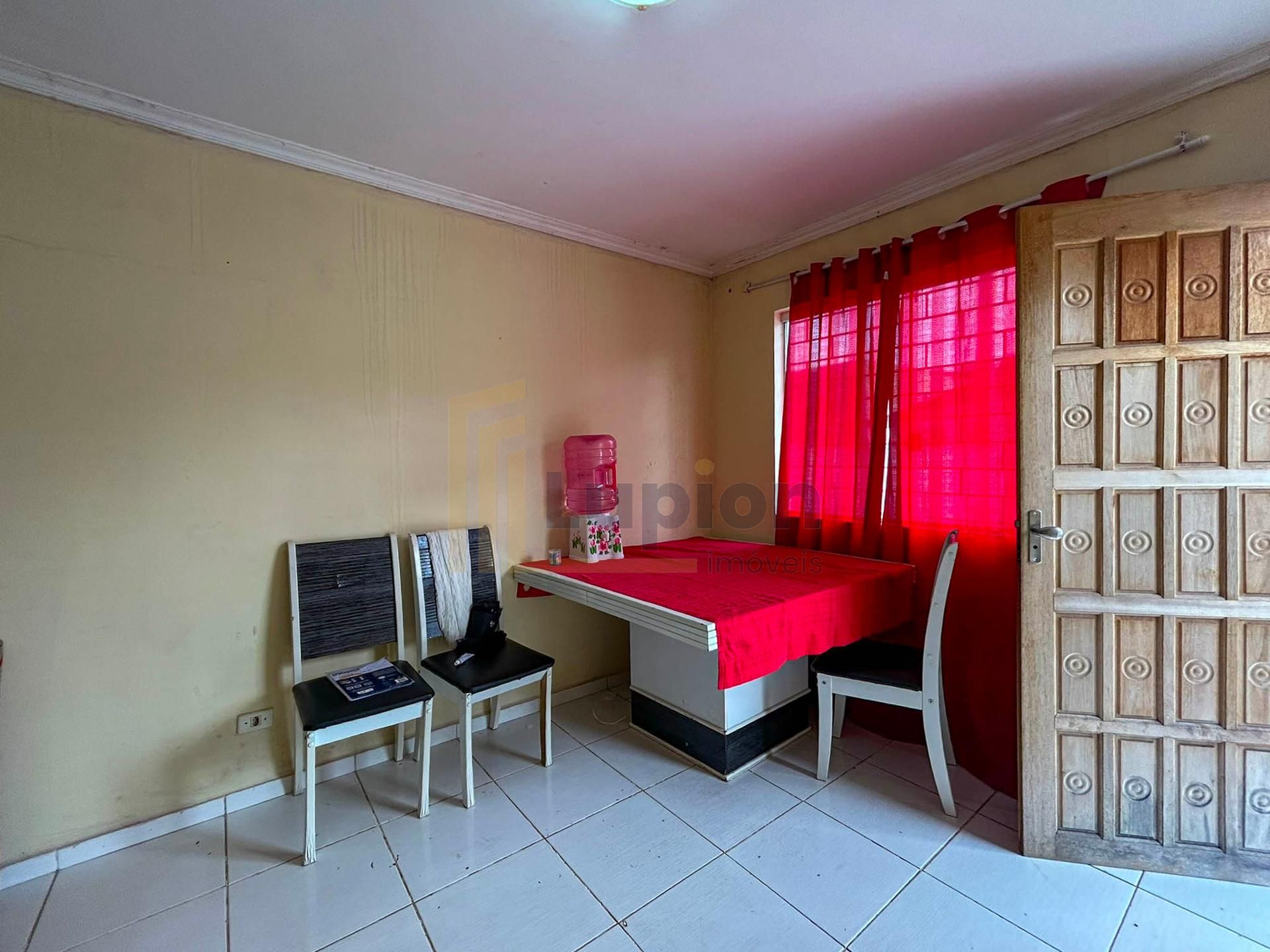 Casa 2 Quartos com Garagem para 2 Carros no Bairro Iguaçu - Fa...