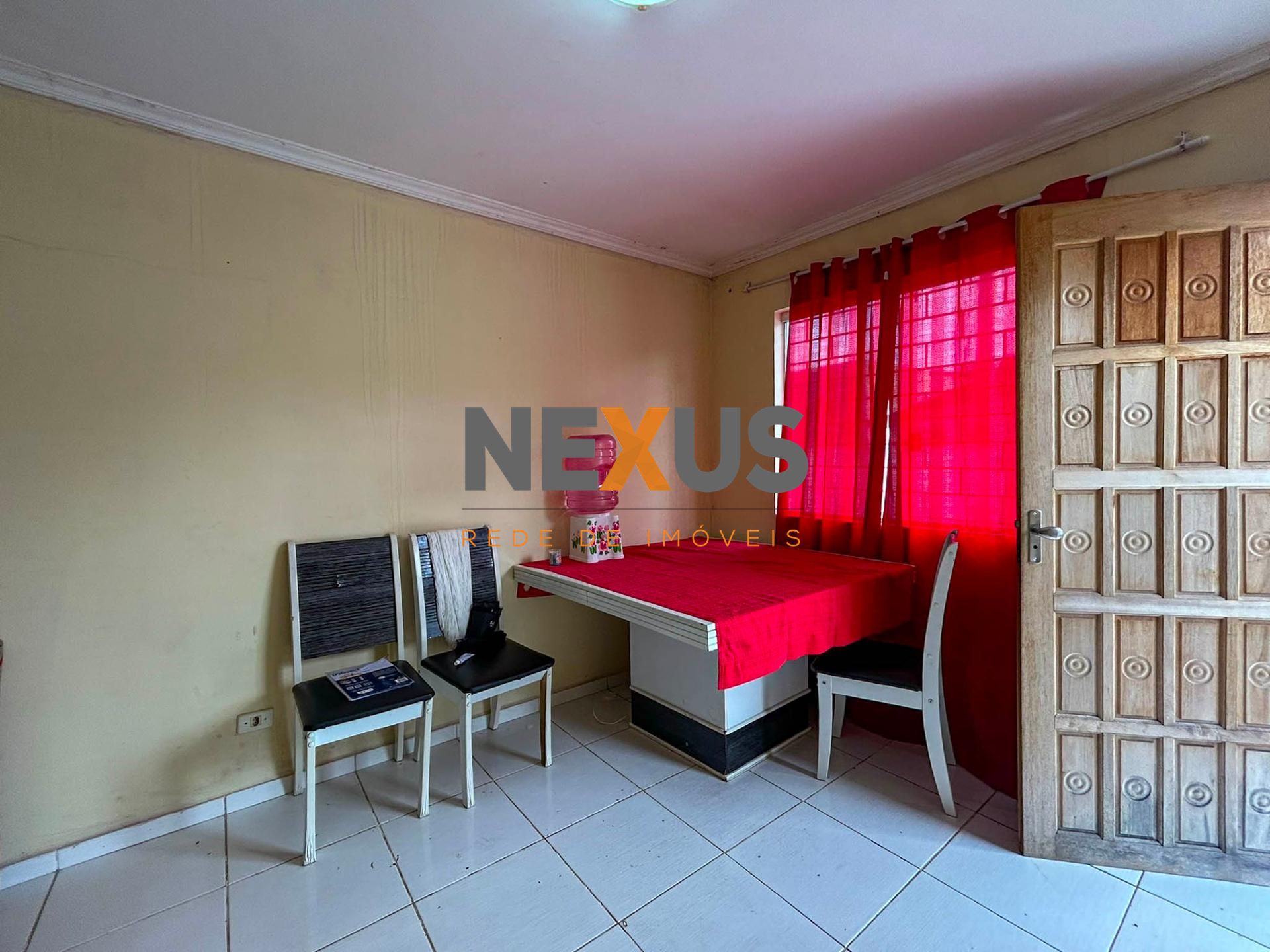 Casa 2 Quartos com Garagem para 2 Carros no Bairro Iguaçu - Fa...