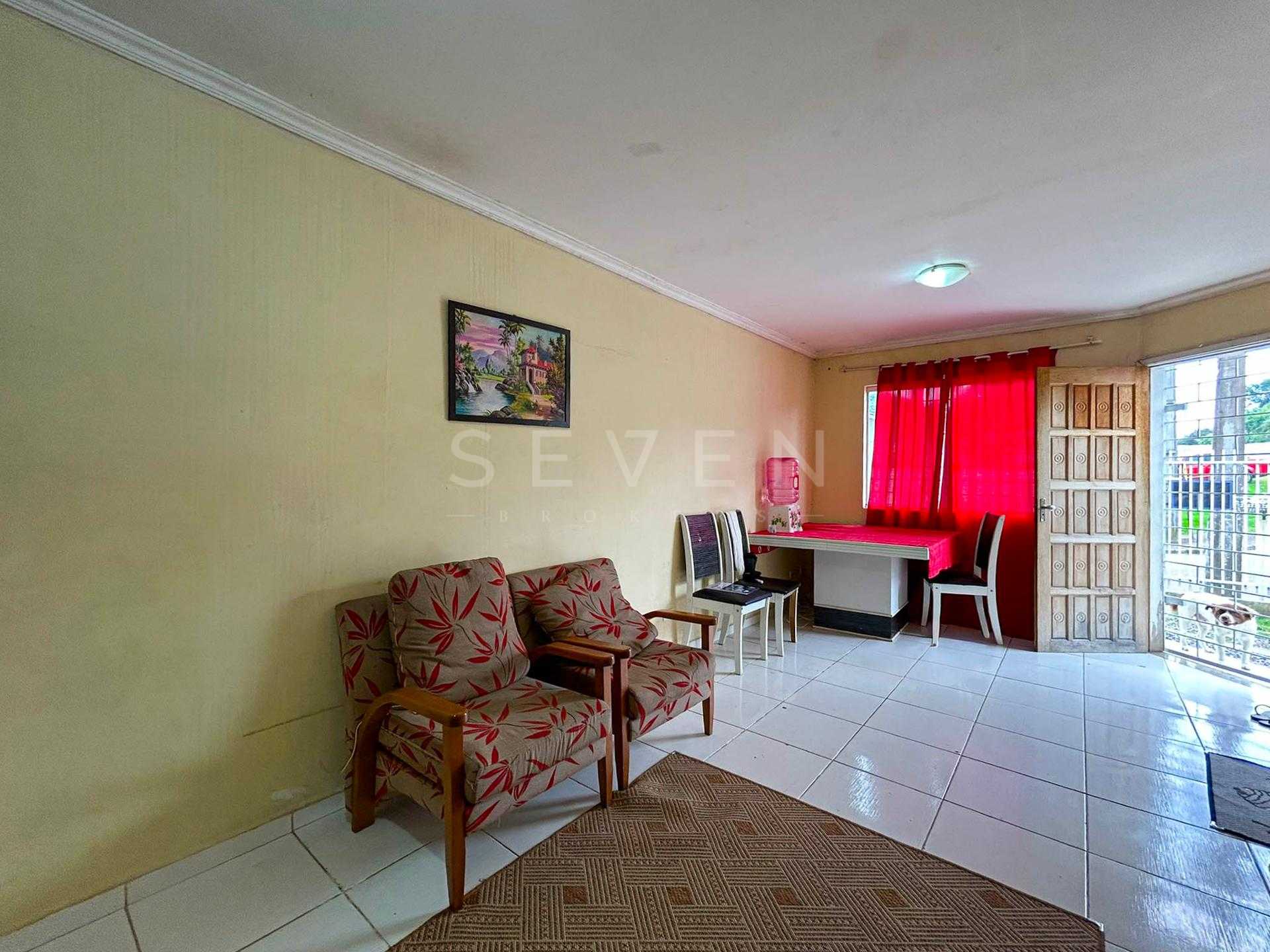 Casa 2 Quartos com Garagem para 2 Carros no Bairro Iguaçu - Fa...