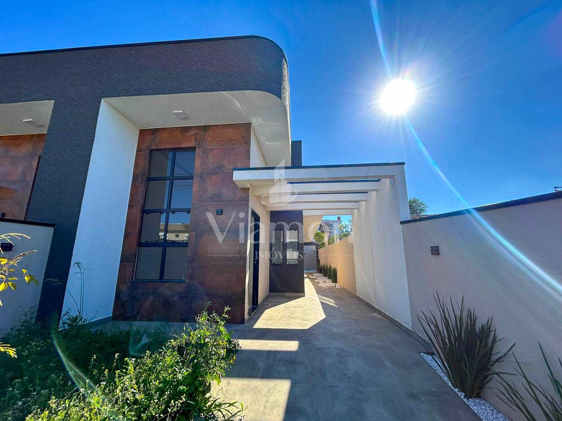 Casa com 3 Quartos, Suíte, Piscina e Área Gourmet no Bairro Na...