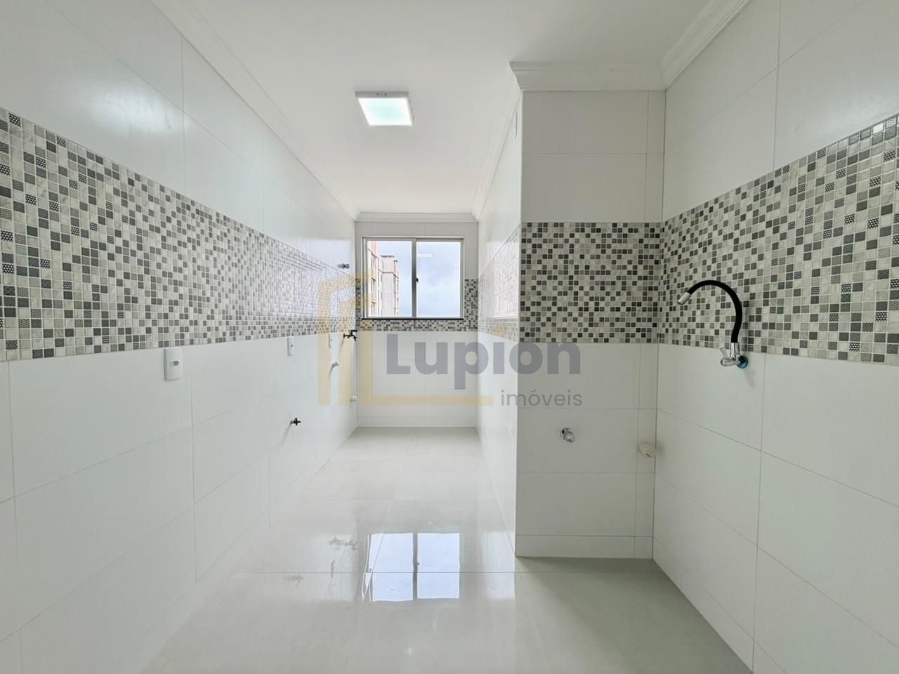 Apartamento 2 Quartos no Último Andar com Vaga  Colônia Rio Gr...