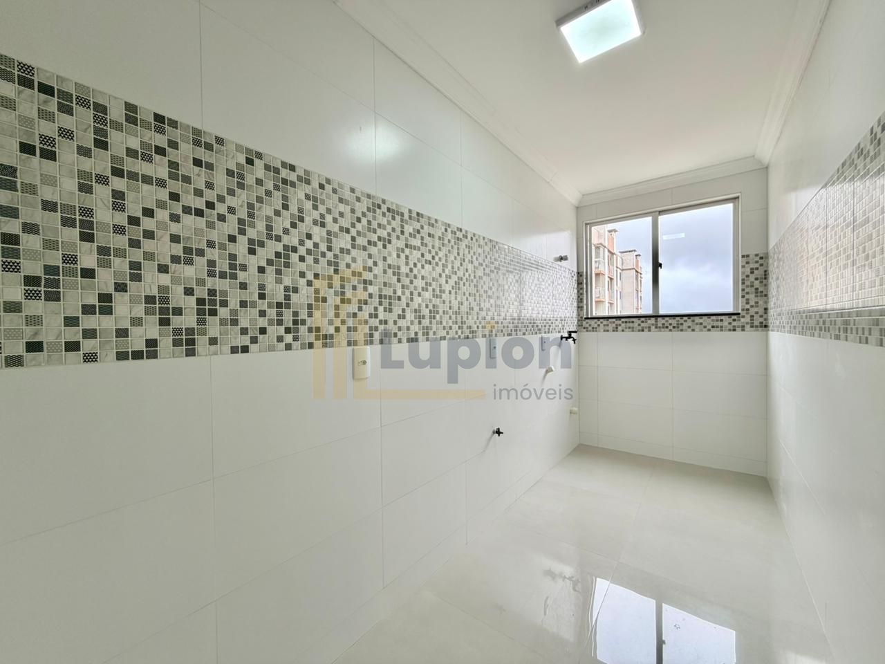 Apartamento 2 Quartos no Último Andar com Vaga  Colônia Rio Gr...