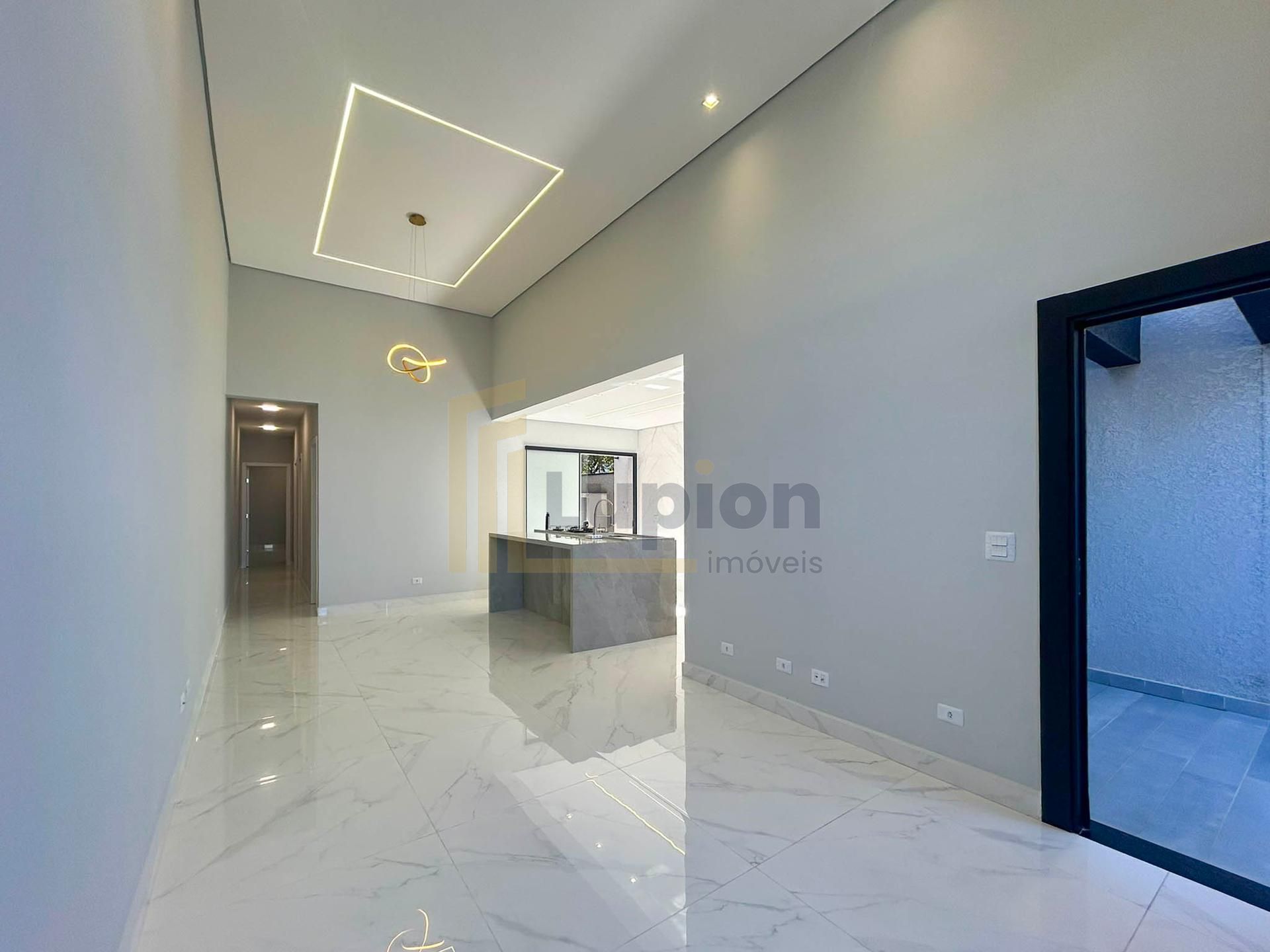 Casa com 3 Quartos, Suíte e Terreno Amplo no Bairro Nações - F...