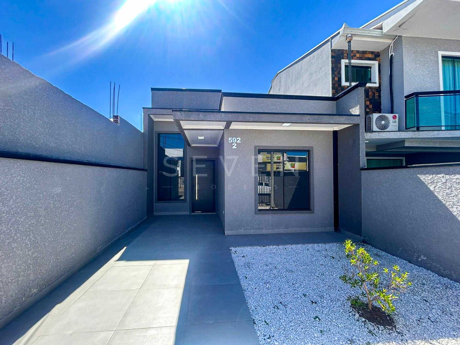 Casa Moderna com 3 Quartos, Suíte e Área Gourmet no Eucaliptos