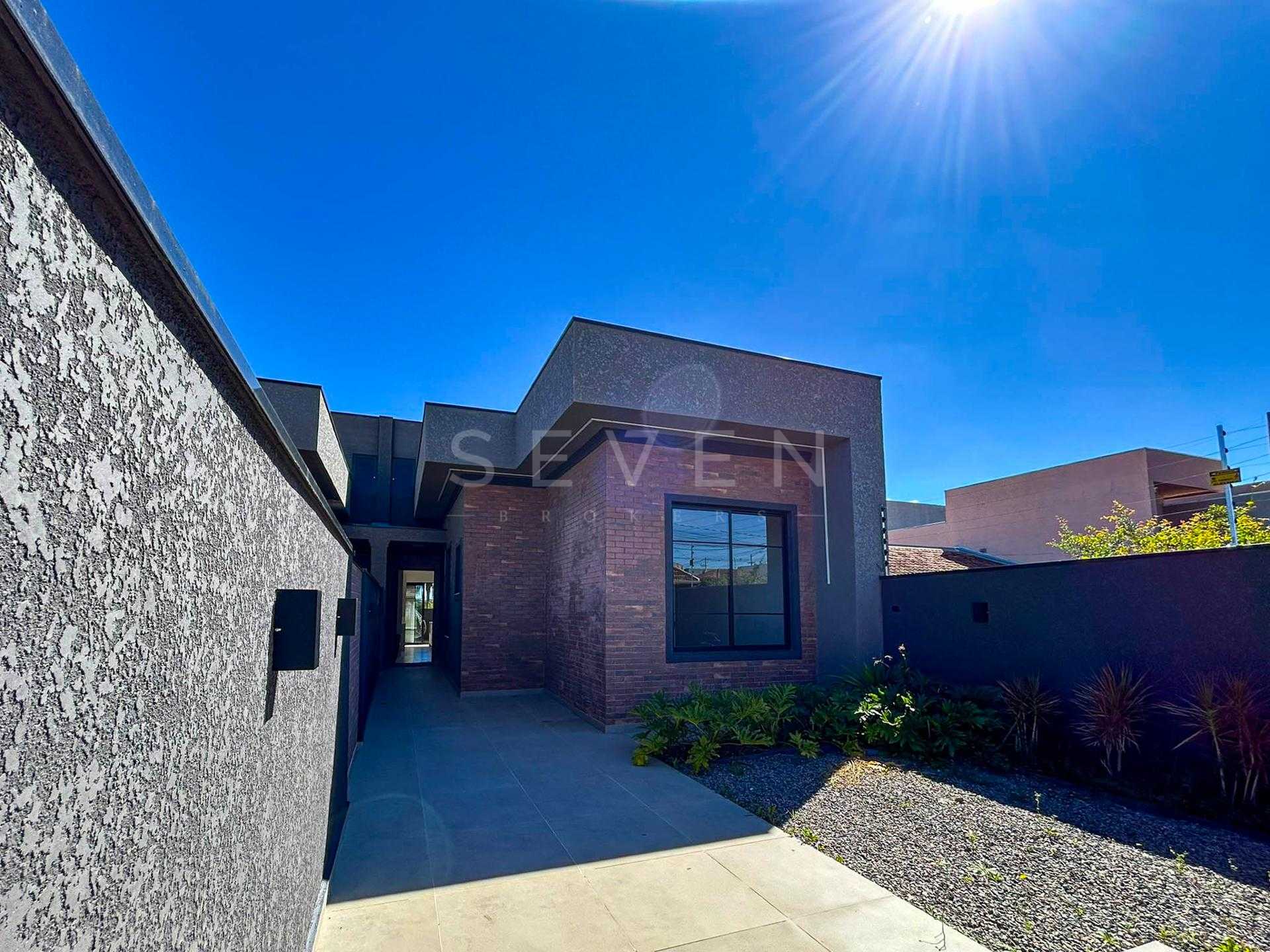 Casa Alto Padrão com 3 Quartos, Suíte e Acabamento Premium - F...