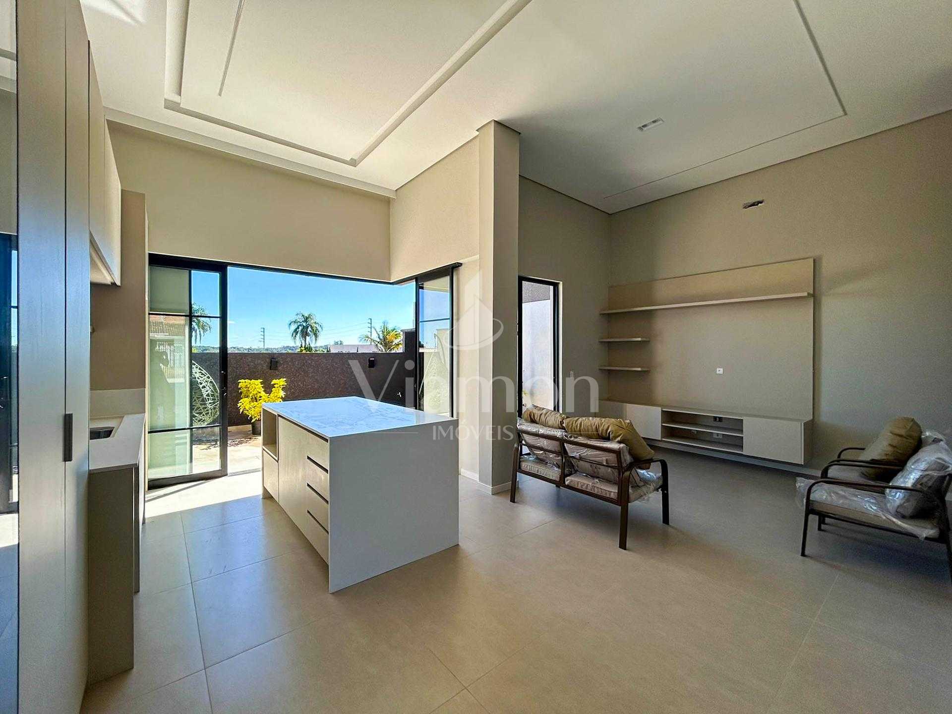 Casa Alto Padrão com 3 Quartos, Suíte e Acabamento Premium - F...