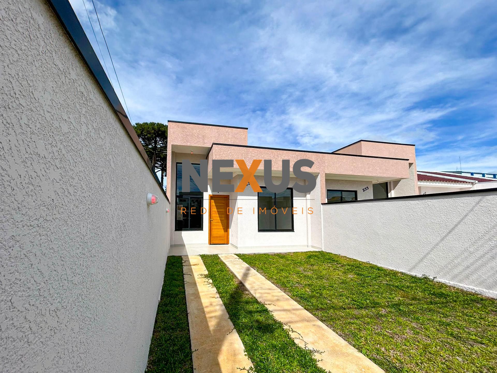 Casa com 3 Quartos, Suíte e Área Gourmet no Bairro Nações - Fa...