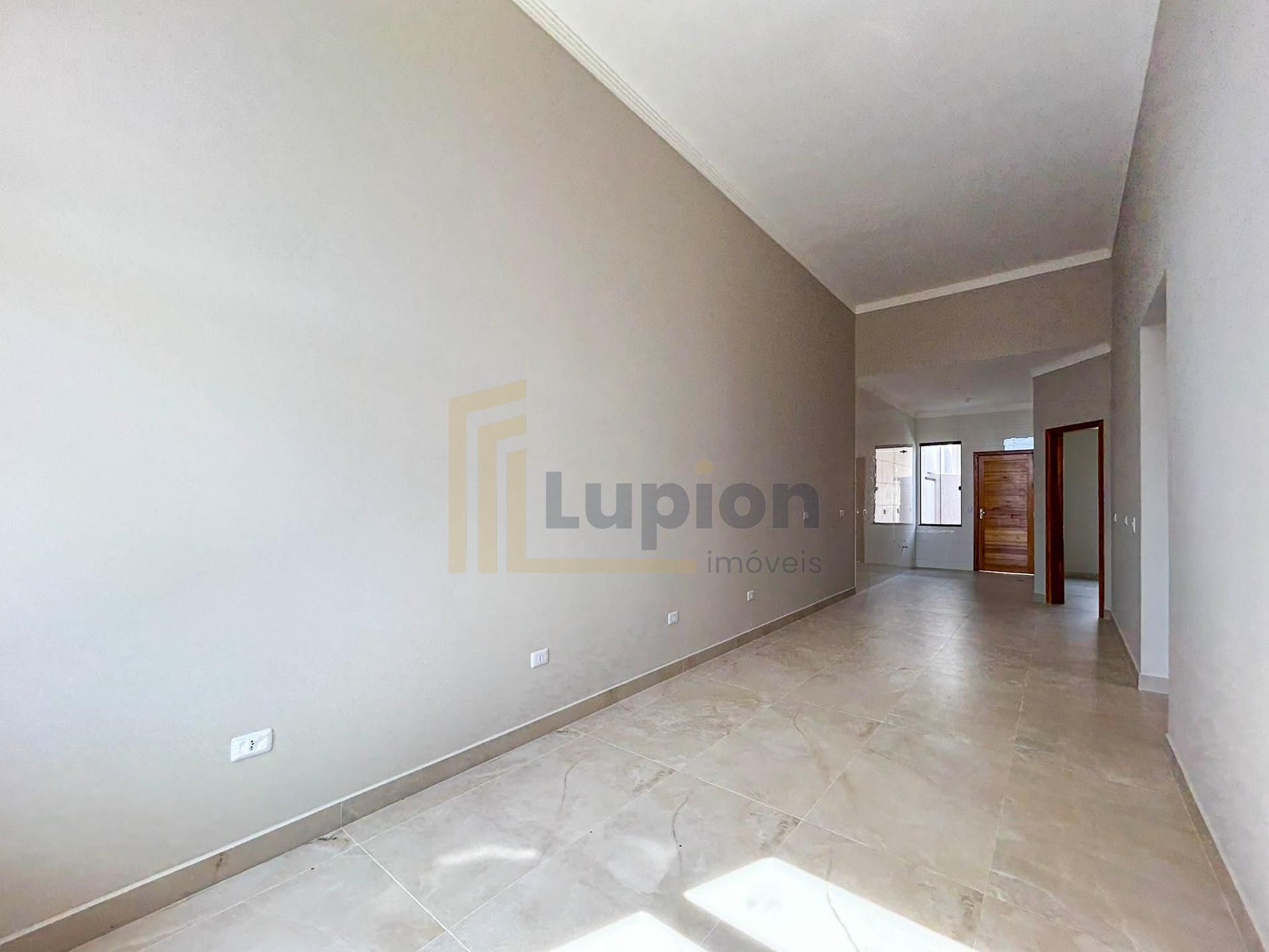 Casa com 3 Quartos, Suíte e Área Gourmet no Bairro Nações - Fa...