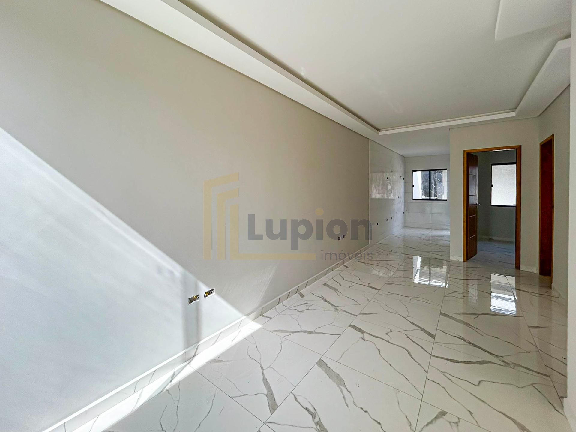 Casa com 3 Quartos, Suíte e Edícula com Churrasqueira no Eucal...