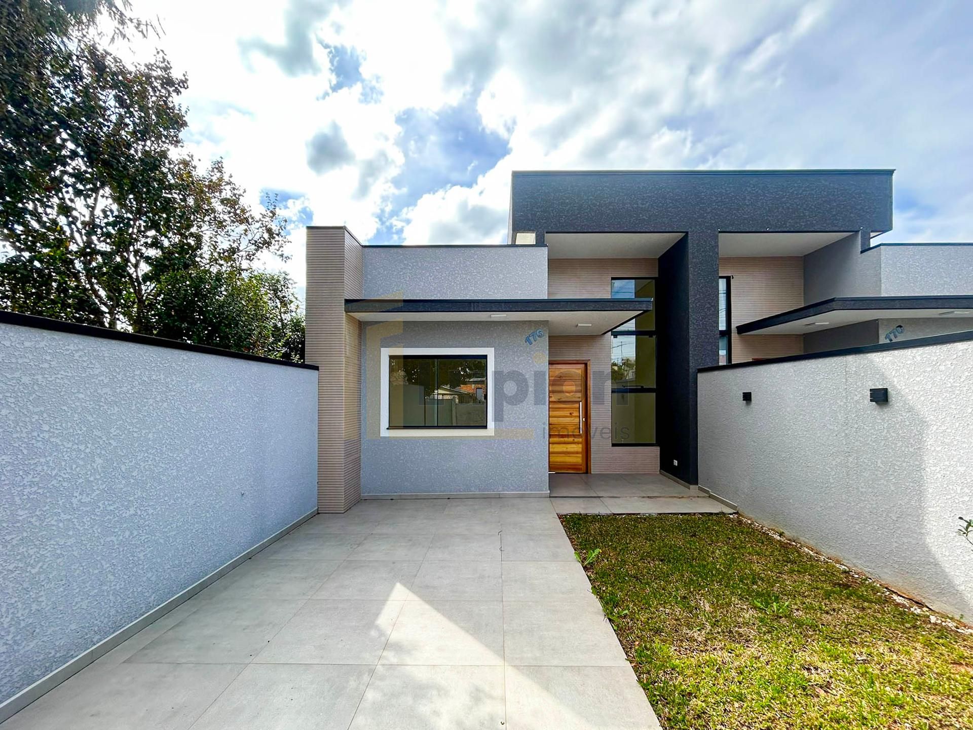 Casa com 3 Quartos e Amplo Terreno no Bairro Iguaçu - Fazenda ...