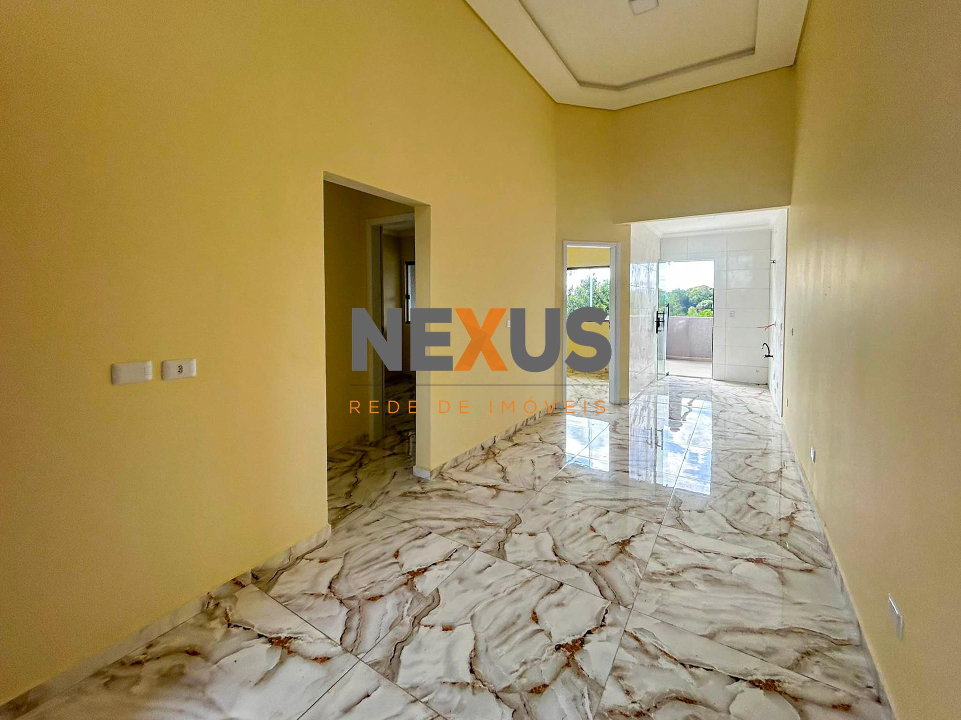 Casa com 3 Quartos e Amplo Terreno no Bairro Iguaçu - Fazenda ...