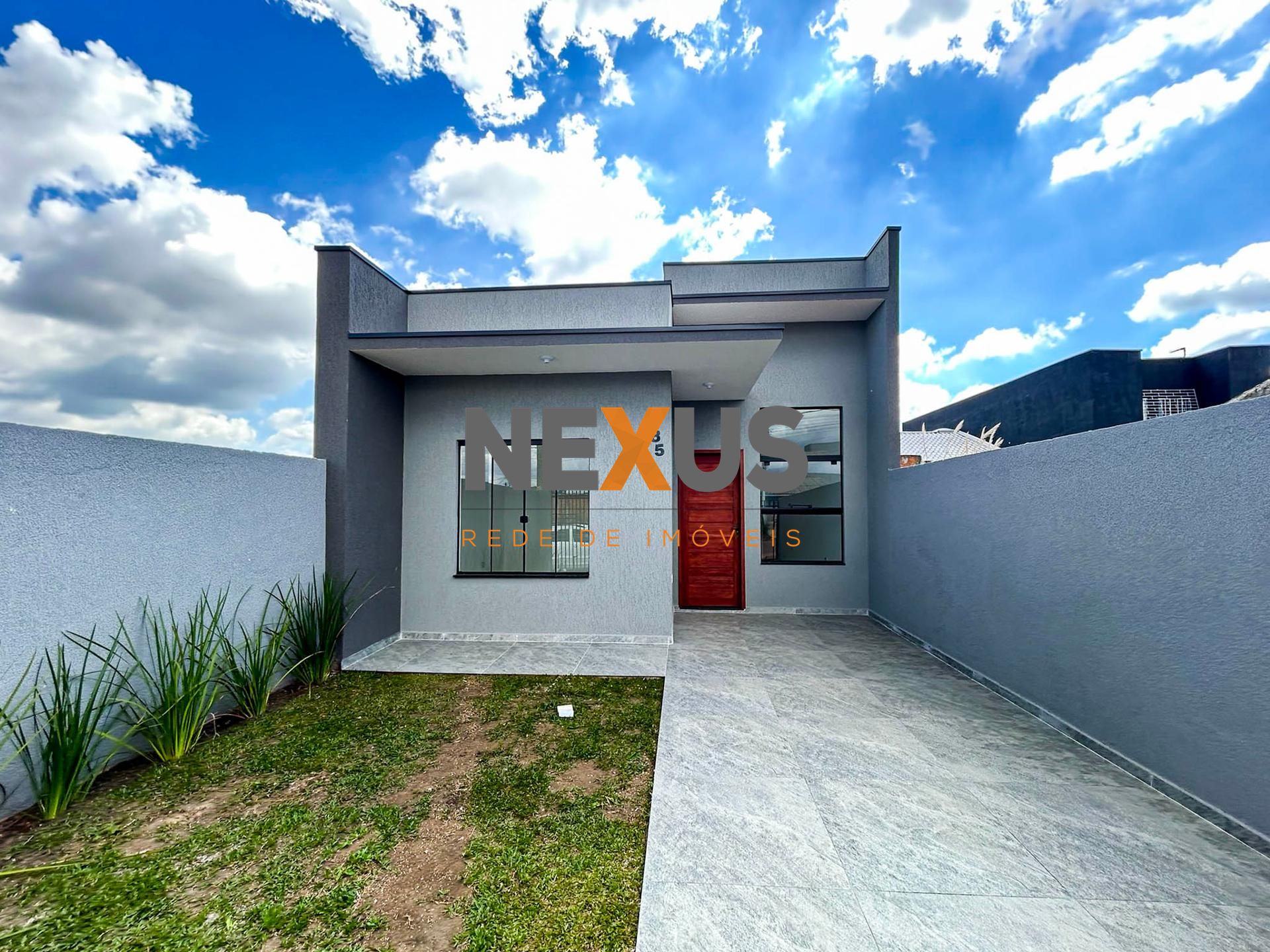 Casa com 3 Quartos e Churrasqueira no Bairro Nações - Fazenda ...