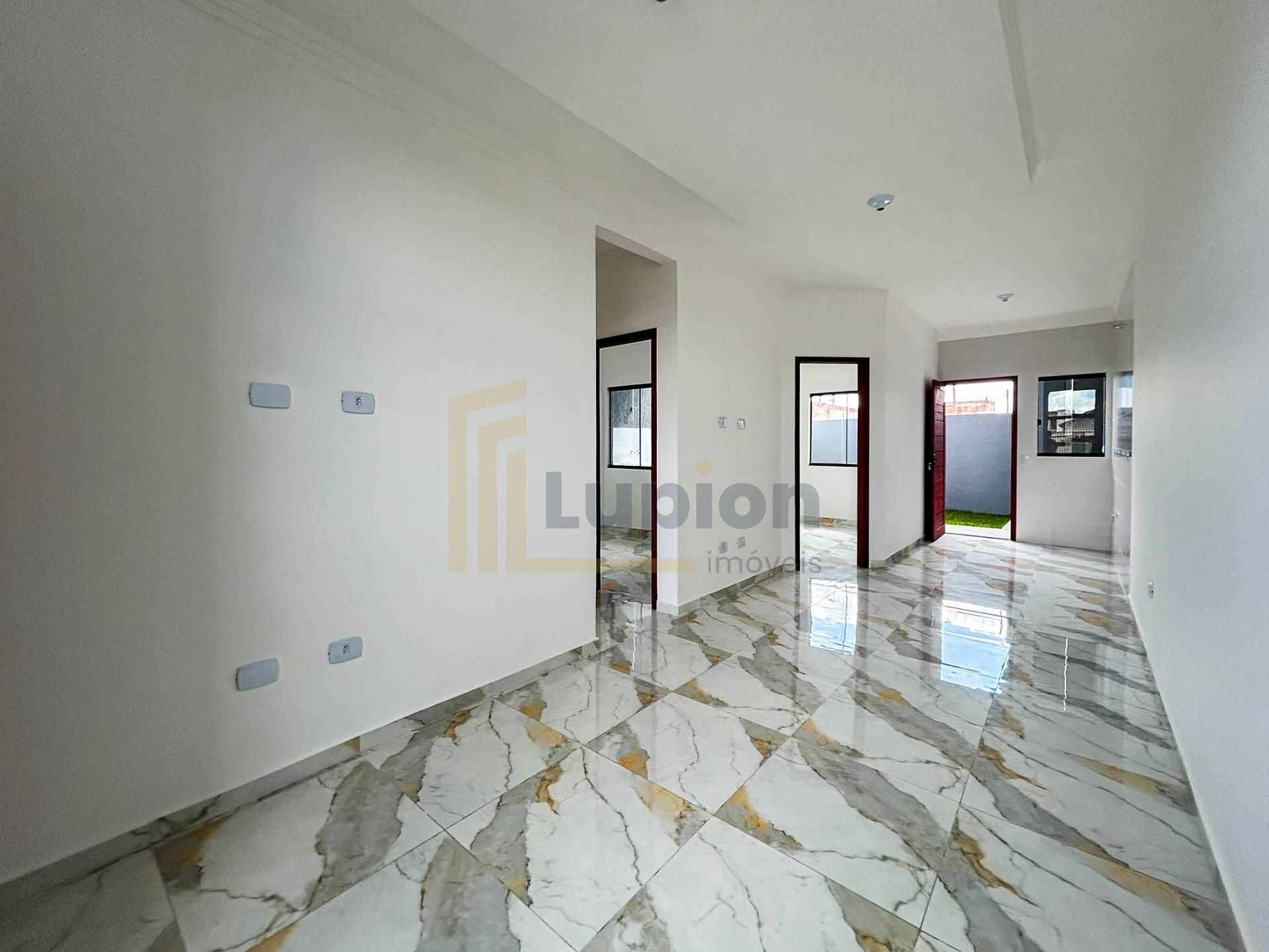 Casa com 3 Quartos e Churrasqueira no Bairro Nações - Fazenda ...