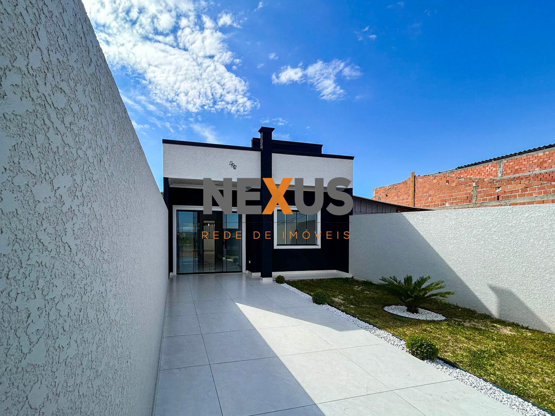 Casa 3 Quartos com Churrasqueira no Bairro Nações - Fazenda Ri...