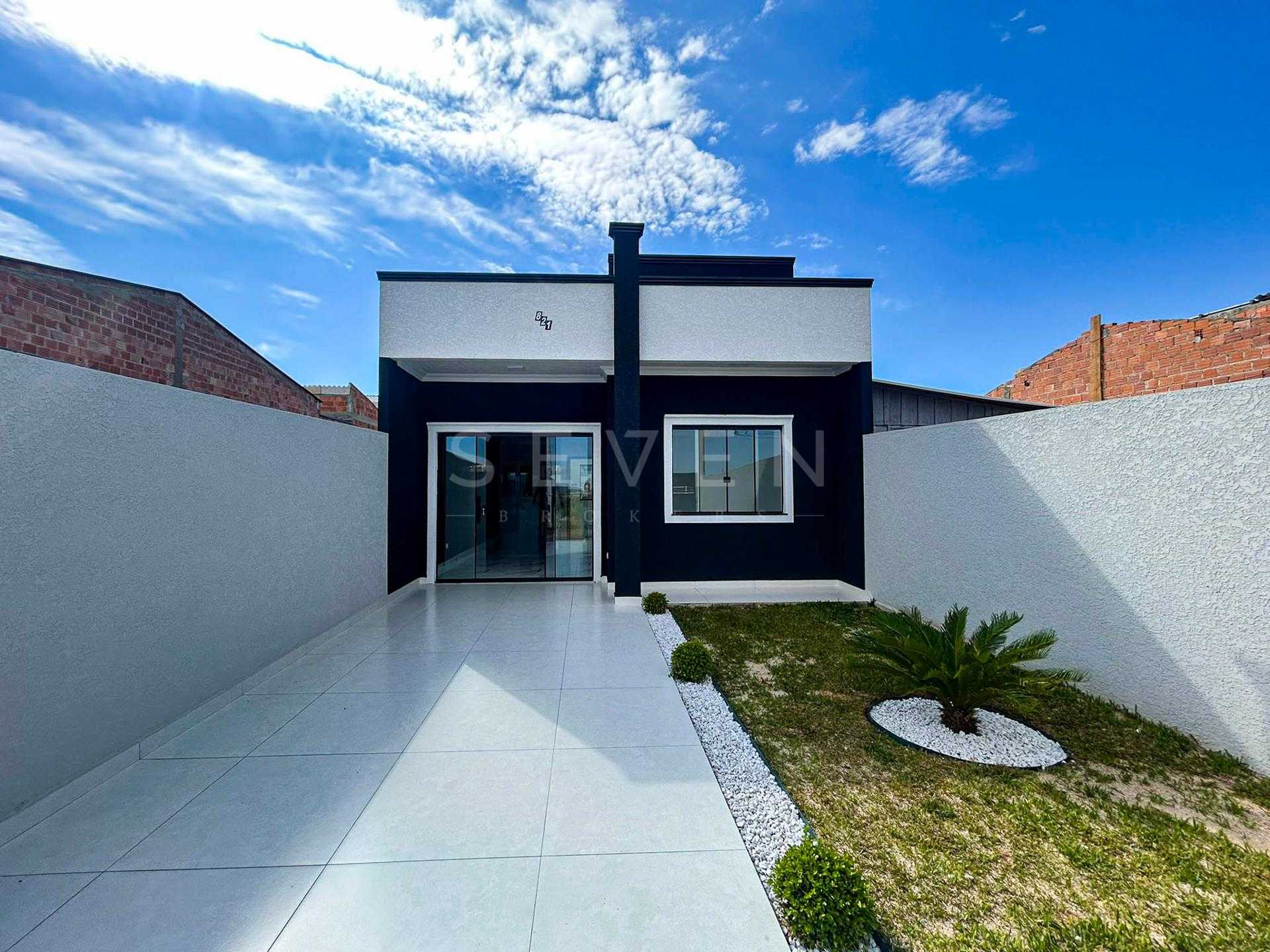 Casa 3 Quartos com Churrasqueira no Bairro Nações - Fazenda Ri...