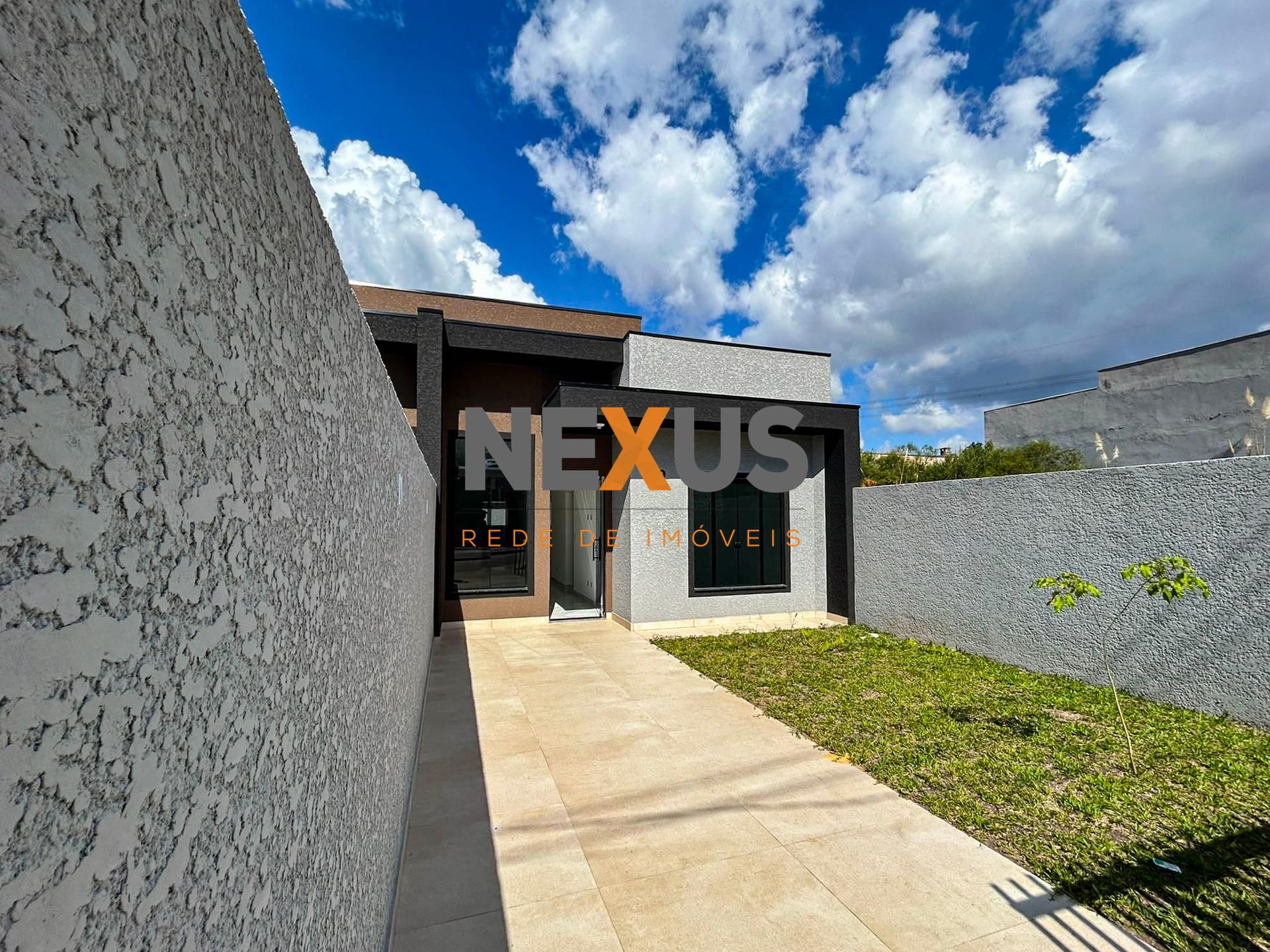 Casa 3 Quartos com Churrasqueira Coberta no Bairro Nações - Fa...