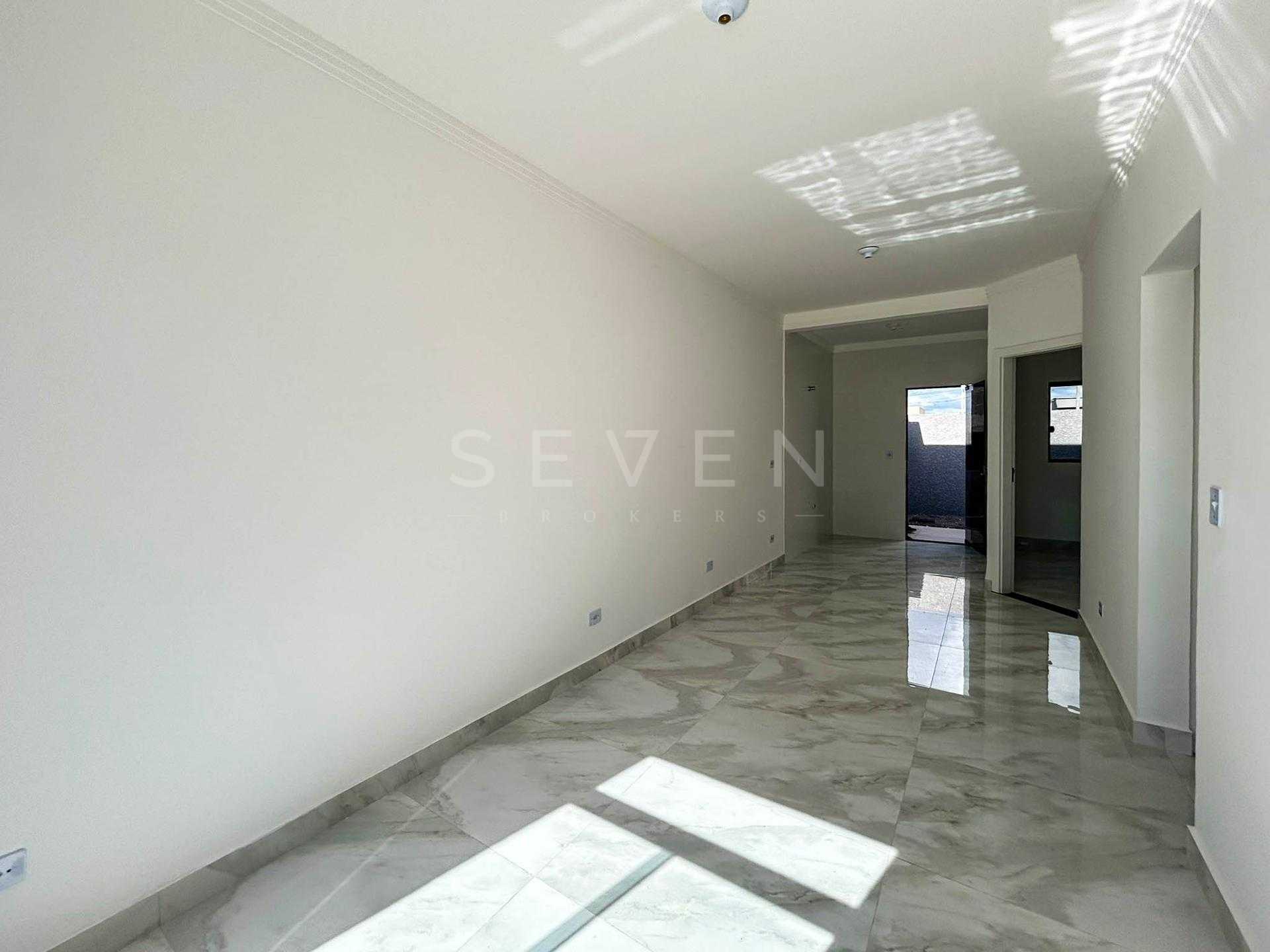 Casa 3 Quartos com Churrasqueira Coberta no Bairro Nações - Fa...