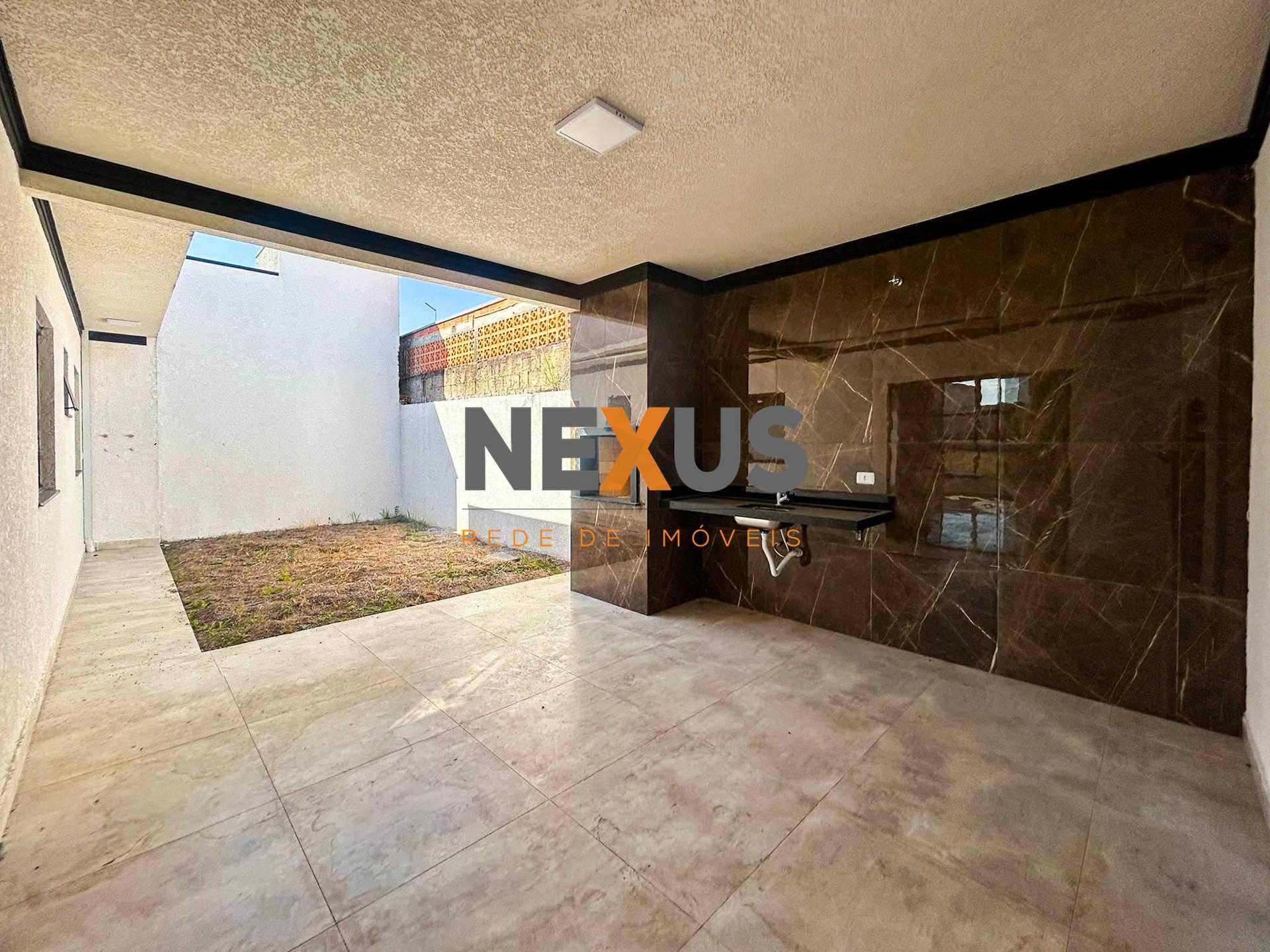 Casa com 3 Quartos, Suíte e Área Gourmet no Bairro Estados - F...