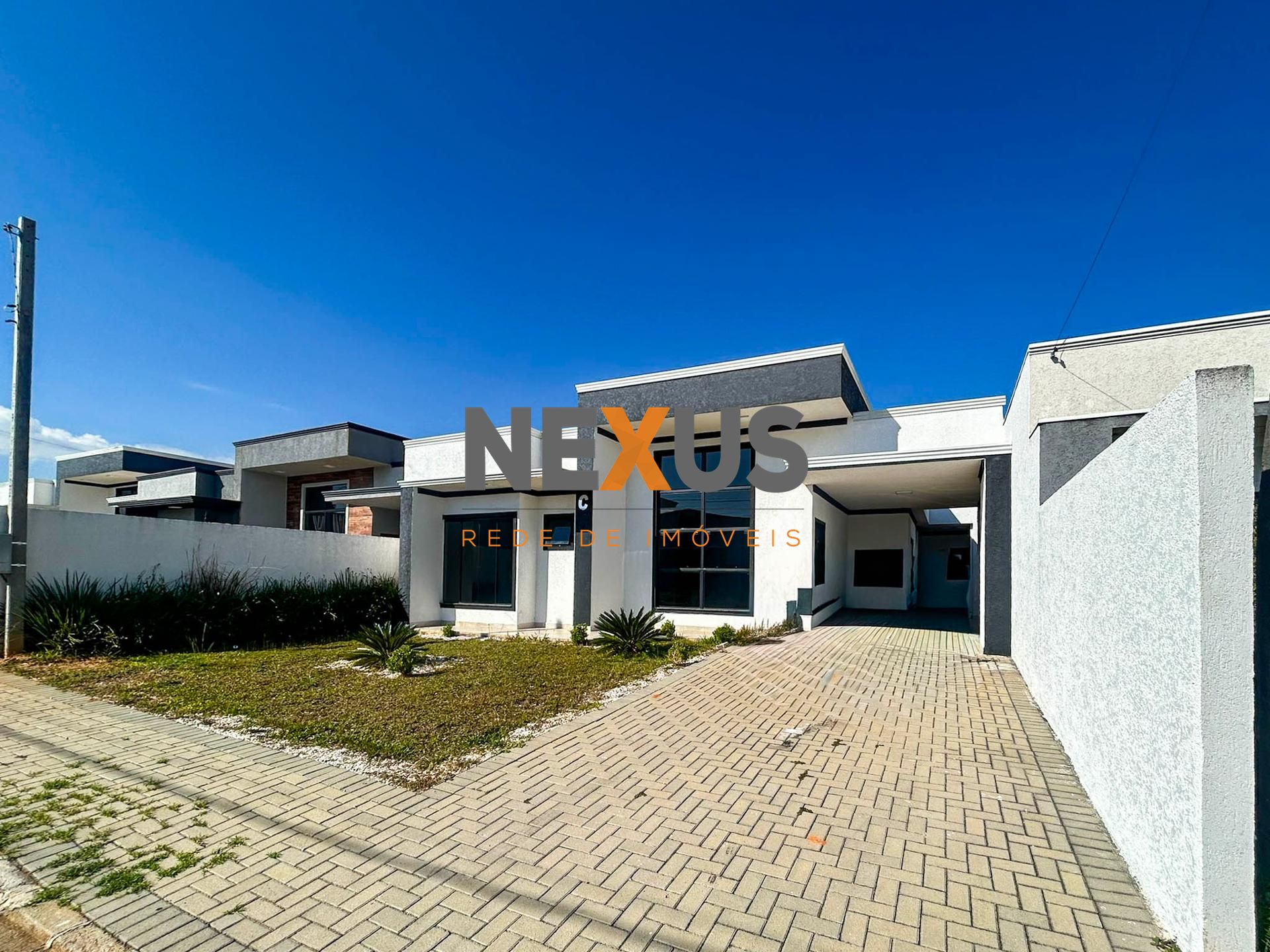 Casa com 3 Quartos, Suíte e Área Gourmet no Bairro Estados - F...