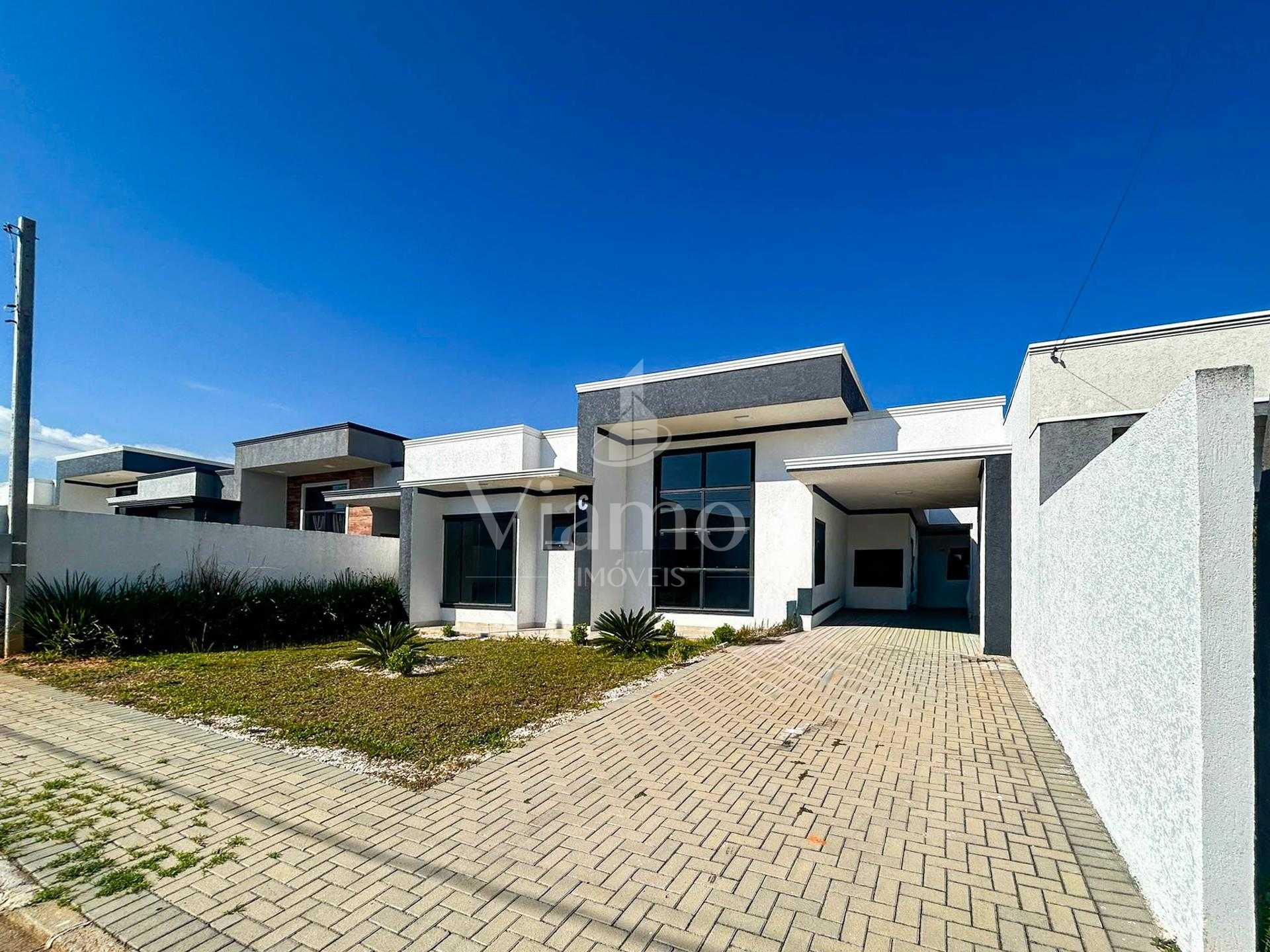 Casa com 3 Quartos, Suíte e Área Gourmet no Bairro Estados - F...