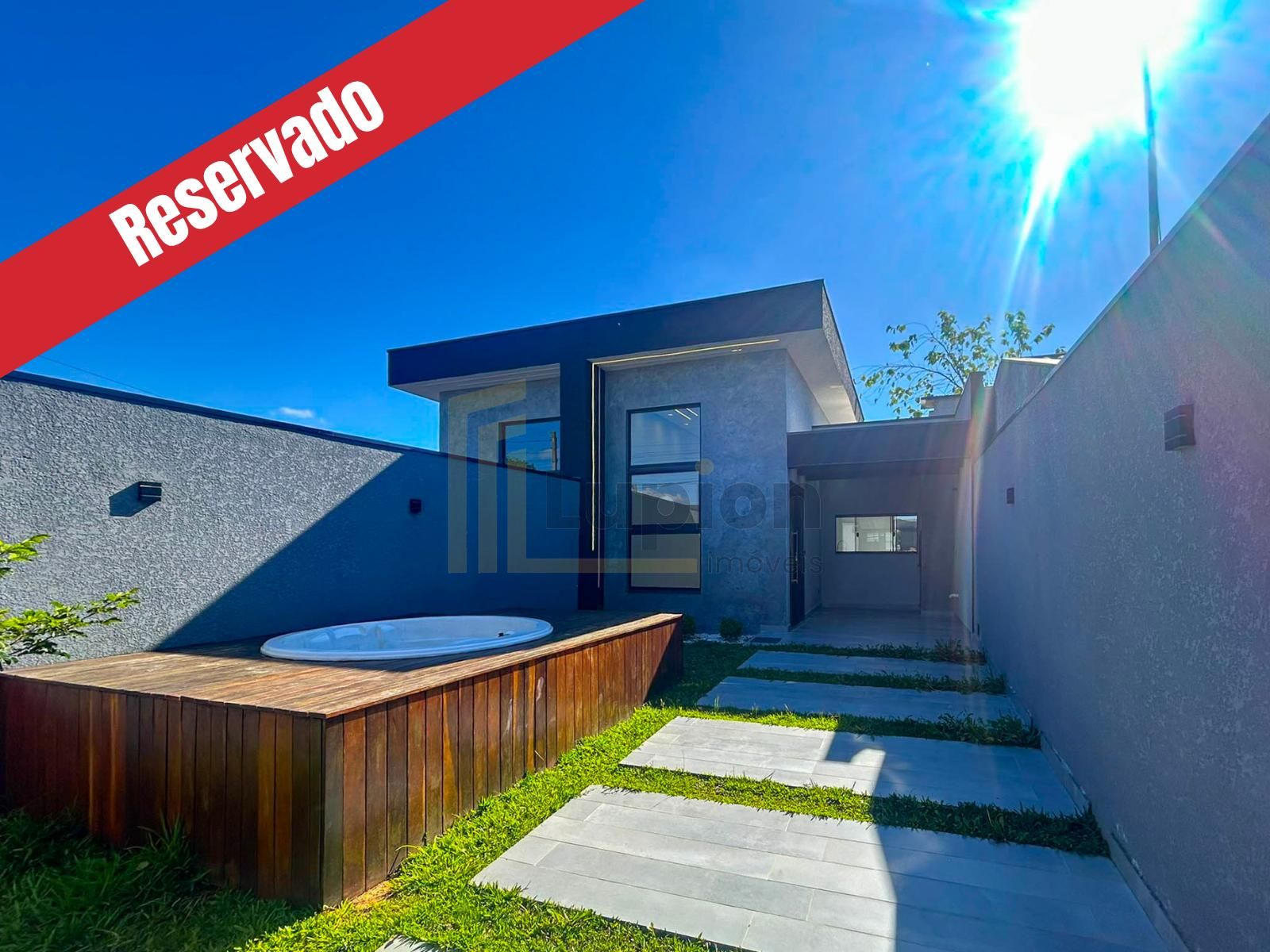 Casa com 3 Quartos, Suíte e Terreno Amplo no Bairro Nações - F...