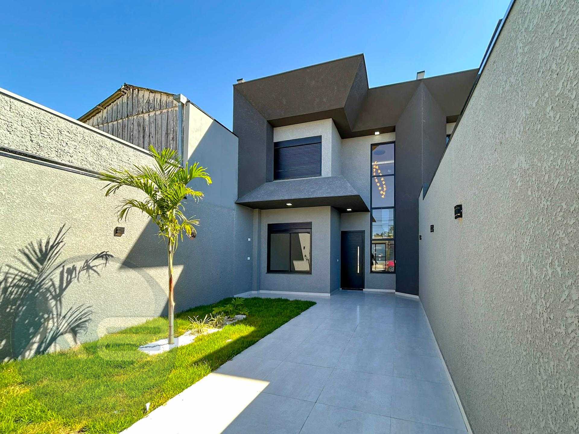 Casa Alto Padr?o com 3 Su?tes, Piscina e P? Direito Alto em Fa...