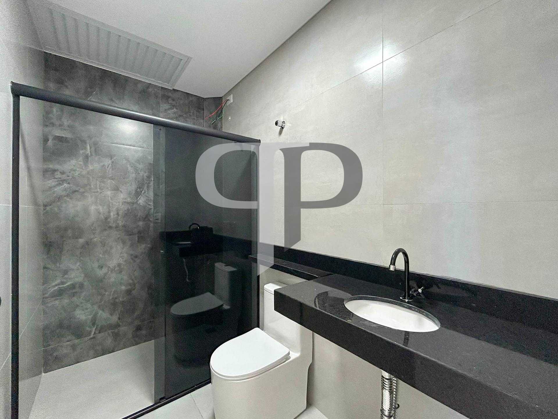 Casa Alto Padrão com 3 Suítes, Piscina e Pé Direito Alto em Fa...