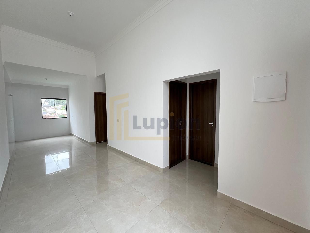 Casa com 3 Quartos, Suíte e Terreno 6x40 no Bairro Iguaçu - Fa...