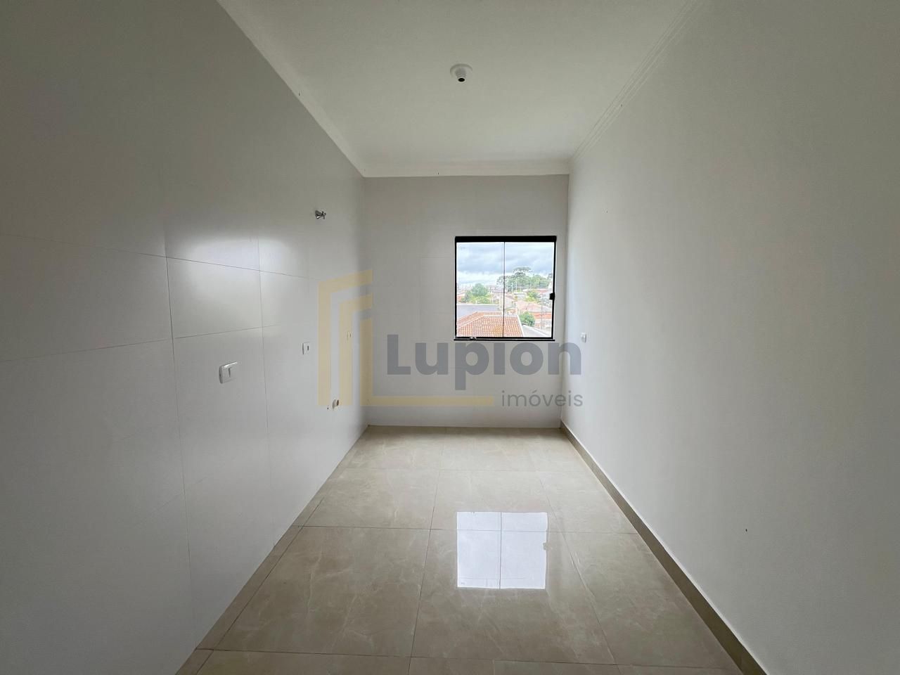 Casa com 3 Quartos, Suíte e Terreno 6x40 no Bairro Iguaçu - Fa...