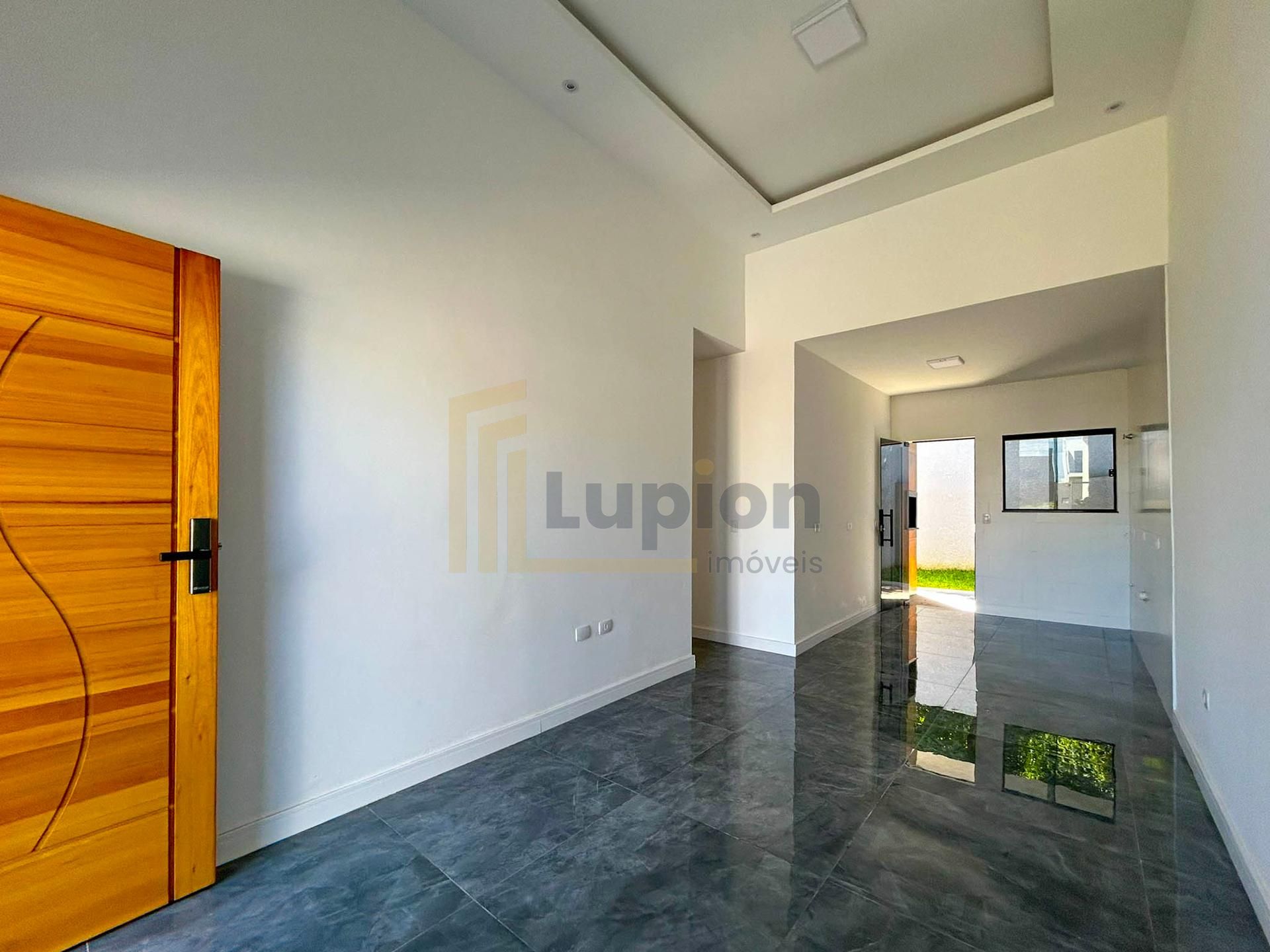 Casa com 3 Quartos e Suíte   Amplo Terreno no Eucaliptos em Fa...