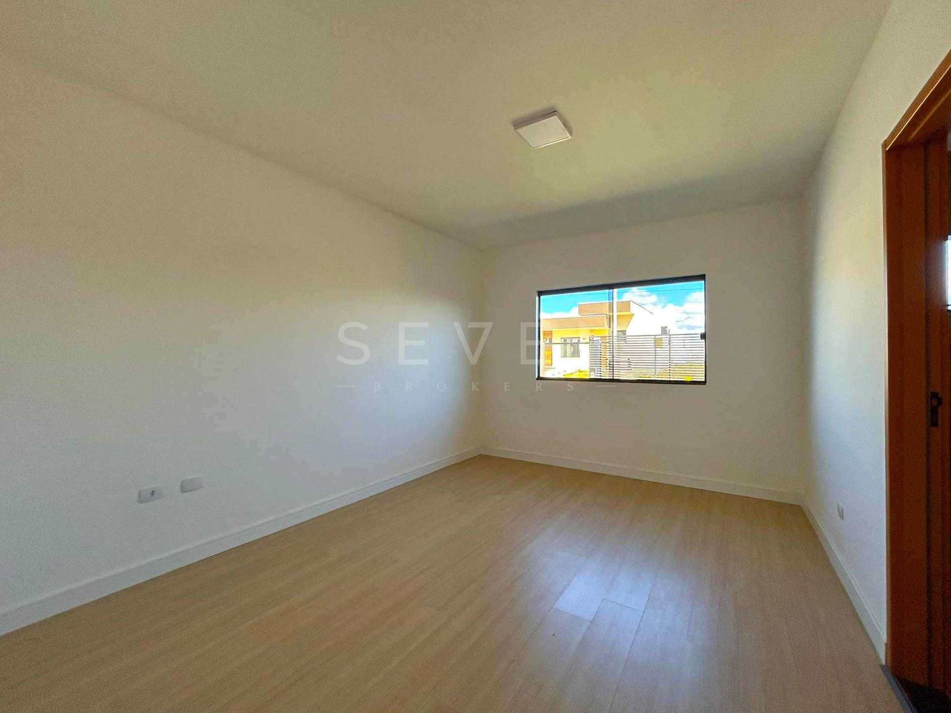 Casa com 3 Quartos e Suíte   Amplo Terreno no Eucaliptos em Fa...