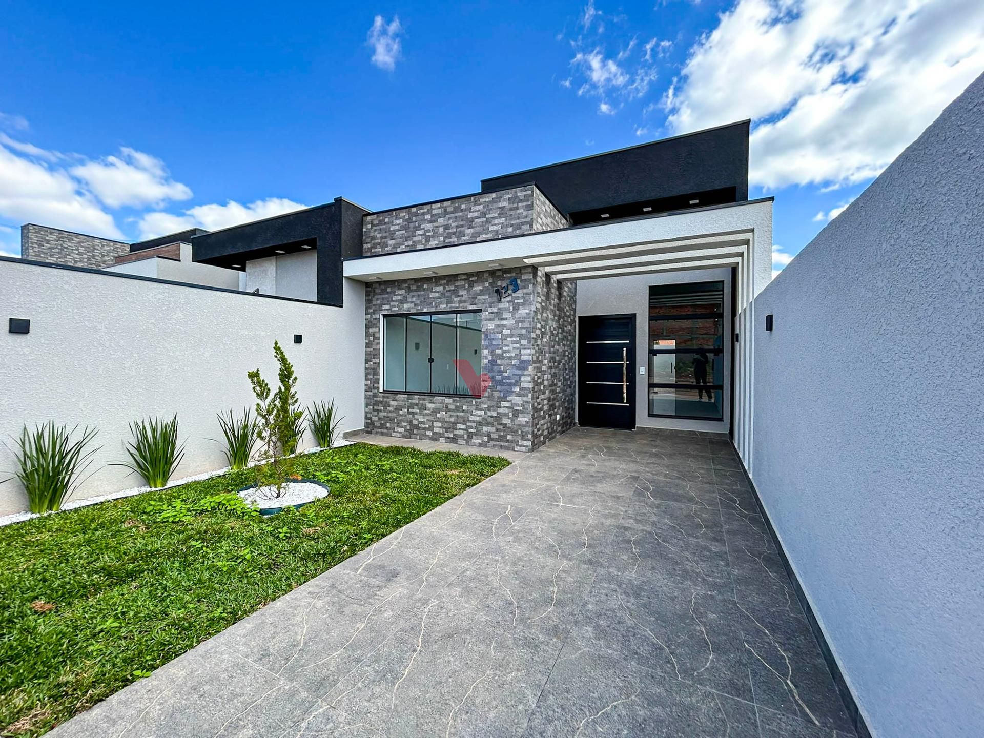 Casa 3 Quartos com Área Gourmet e Fachada Moderna - Fazenda Ri...