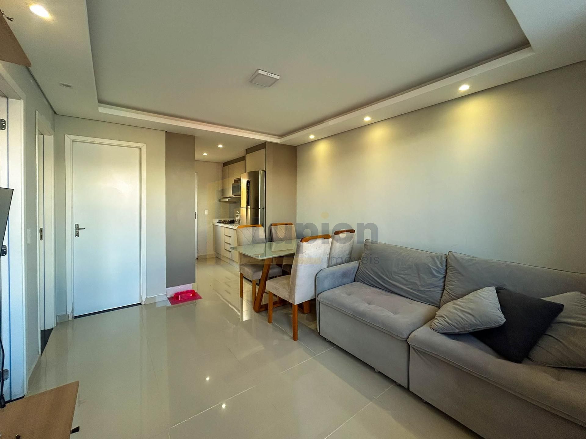 Casa com 2 Quartos e Cozinha Planejada no Santa Terezinha