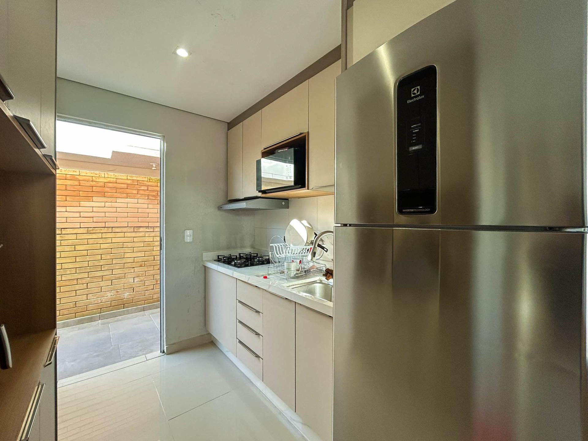 Casa com 2 Quartos e Cozinha Planejada no Santa Terezinha