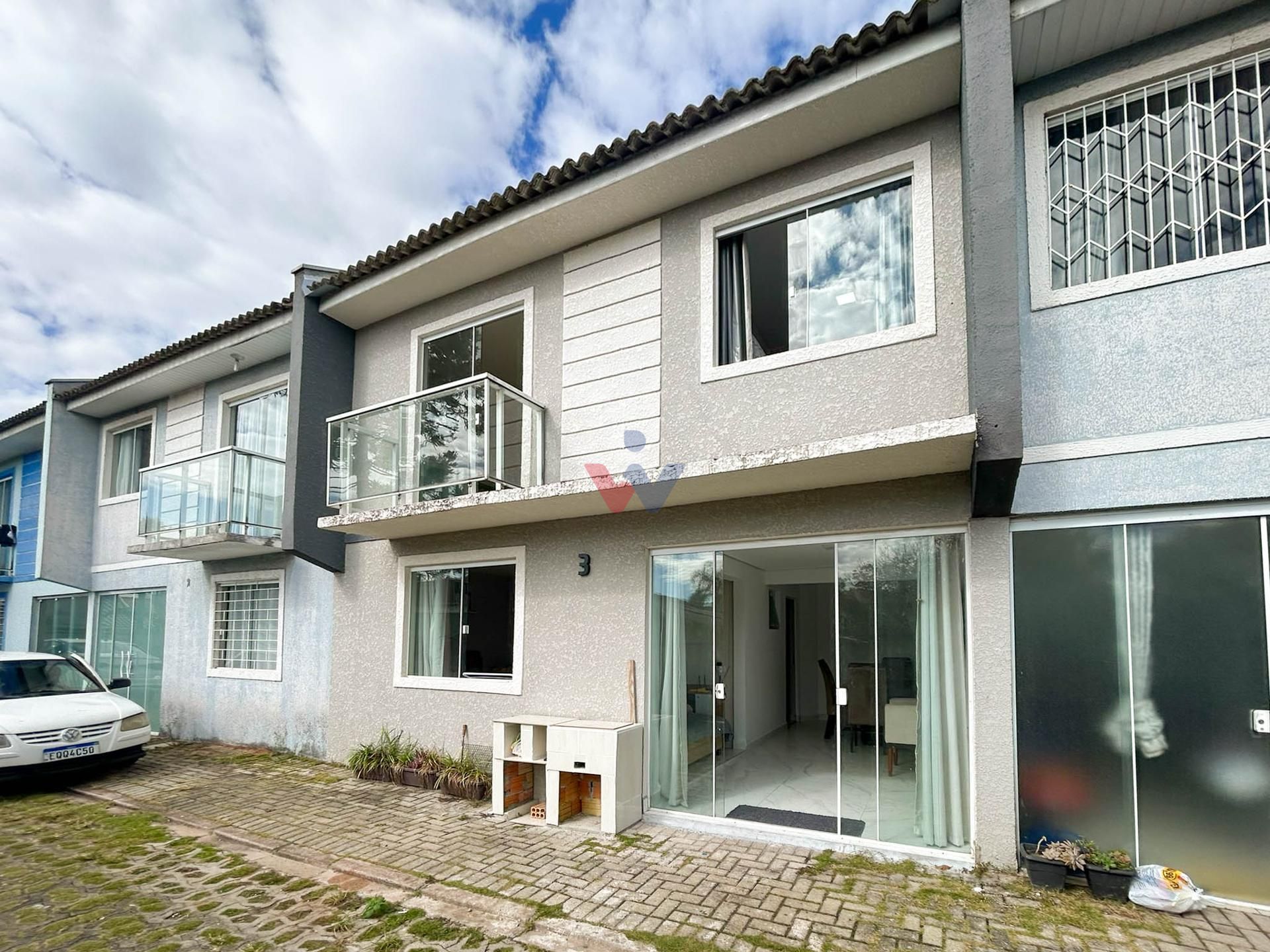 Sobrado com 3 Quartos, Varanda e Cozinha Planejada no  Bairro ...