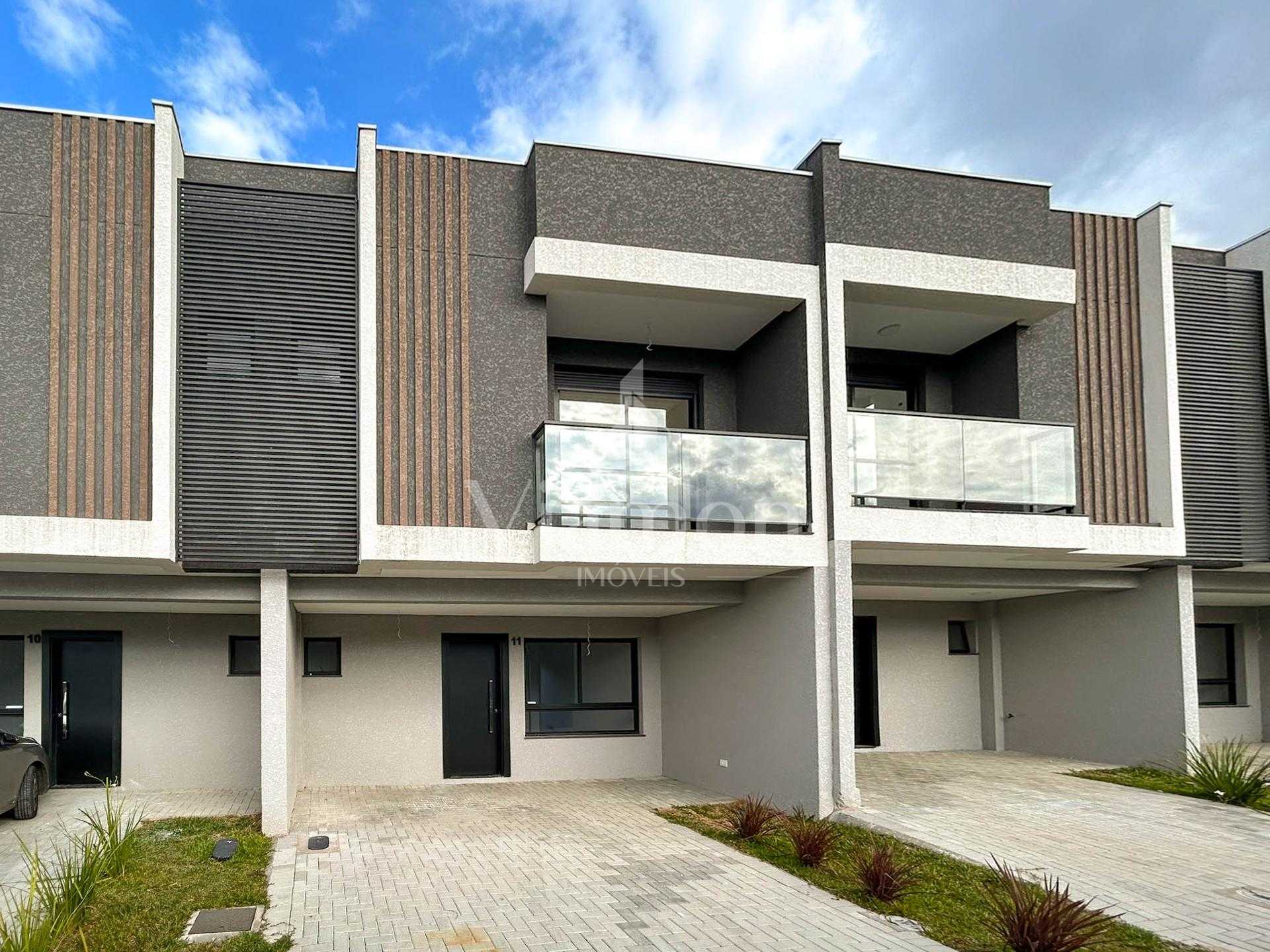 Sobrado com 3 Quartos, Suíte com Closet e Churrasqueira no Res...