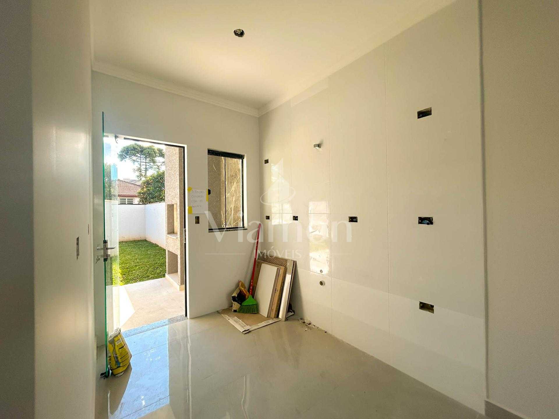 Casa com 3 Quartos e Churrasqueira garagem descoberta no Bairr...